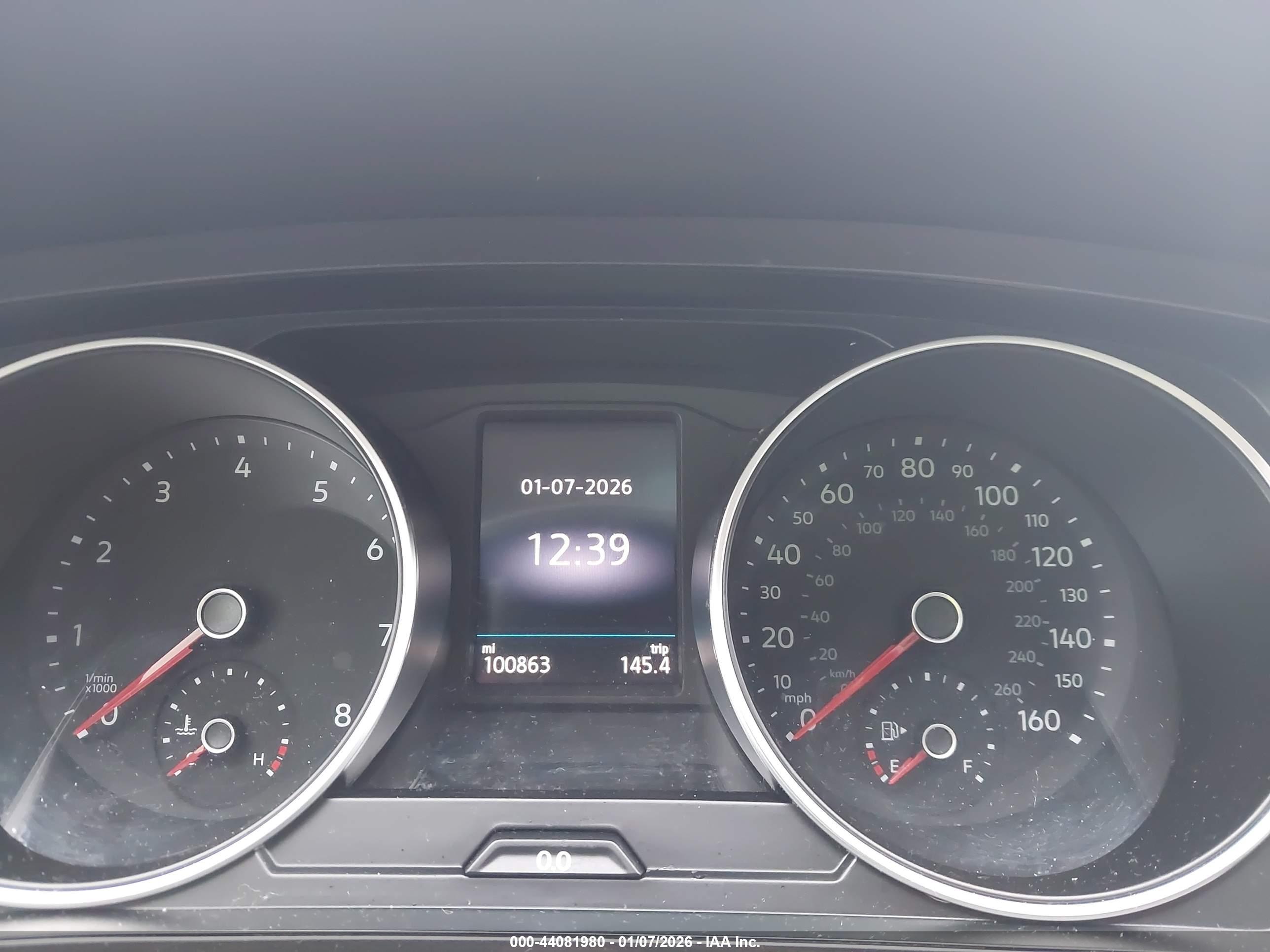 VOLKSWAGEN TIGUAN image 7