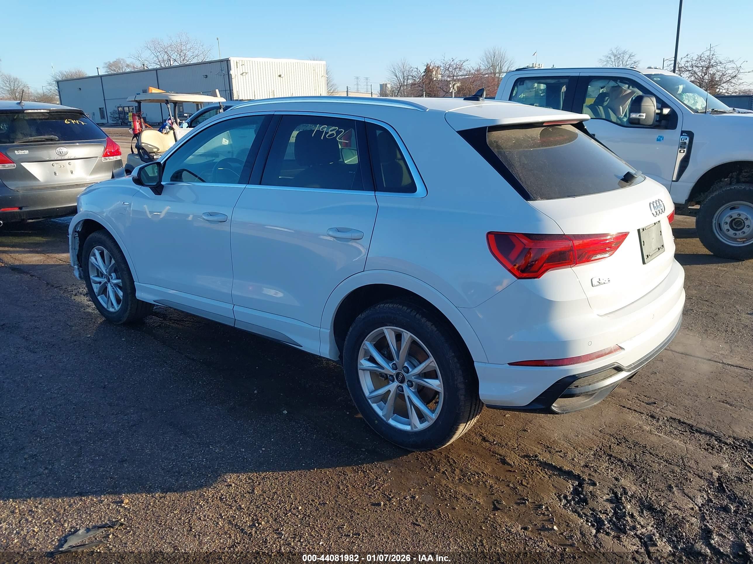 AUDI Q3 image 3