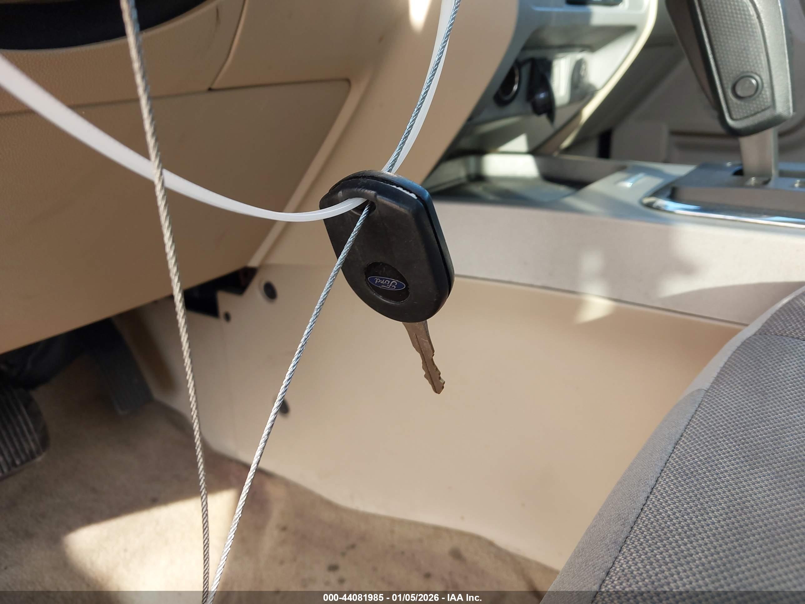 FORD ESCAPE image 11