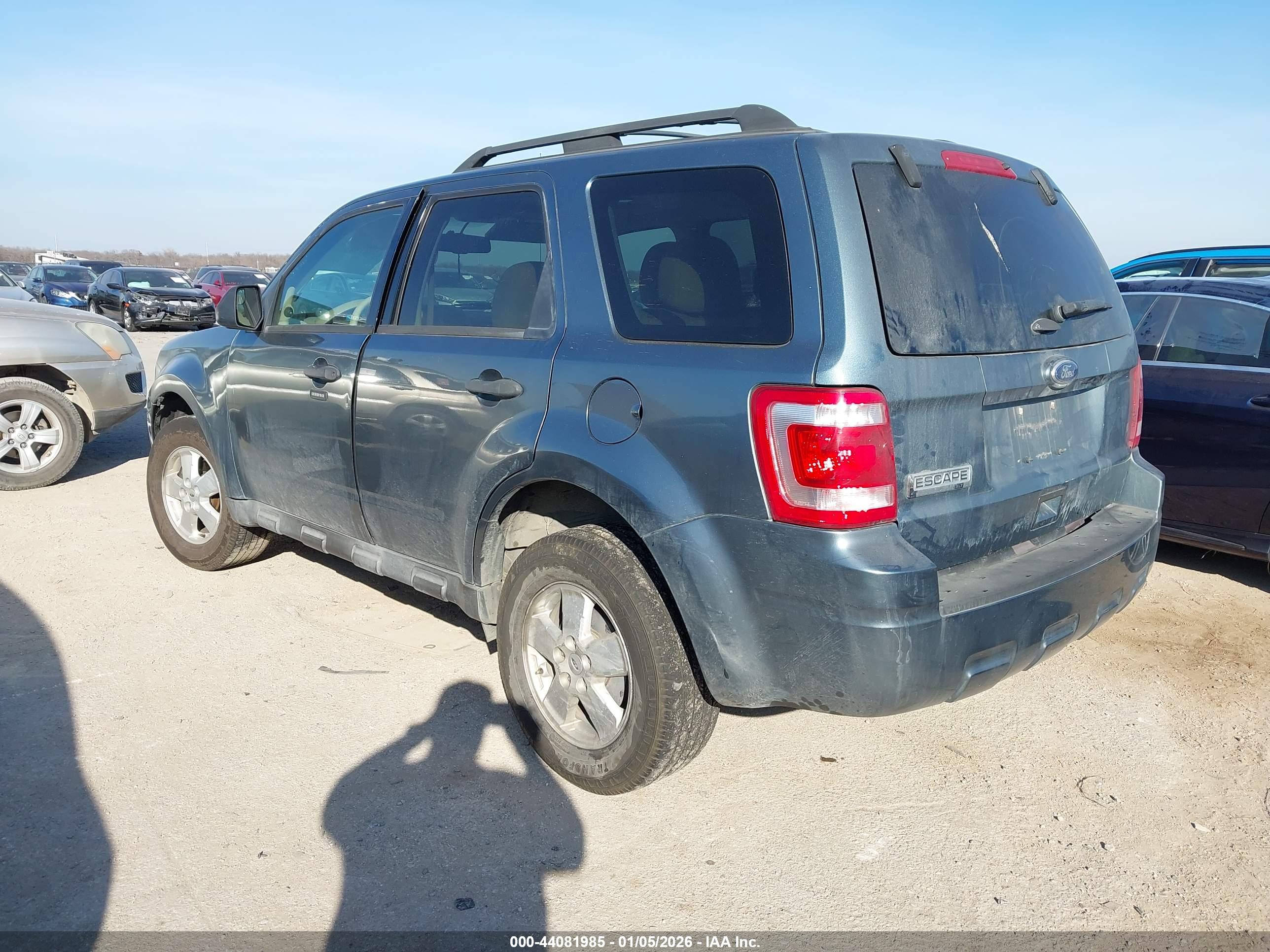 FORD ESCAPE image 3
