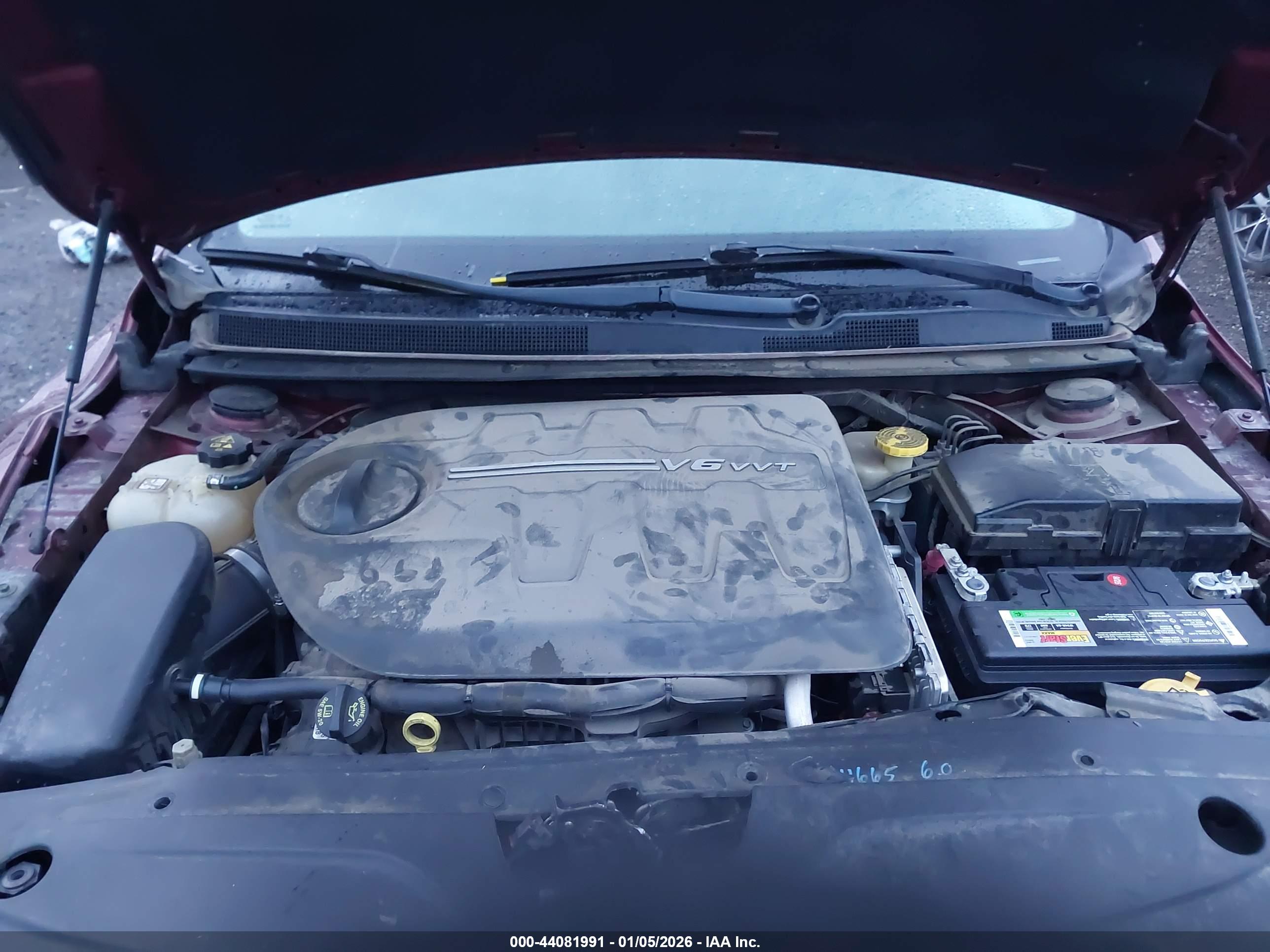 CHRYSLER 200 image 10