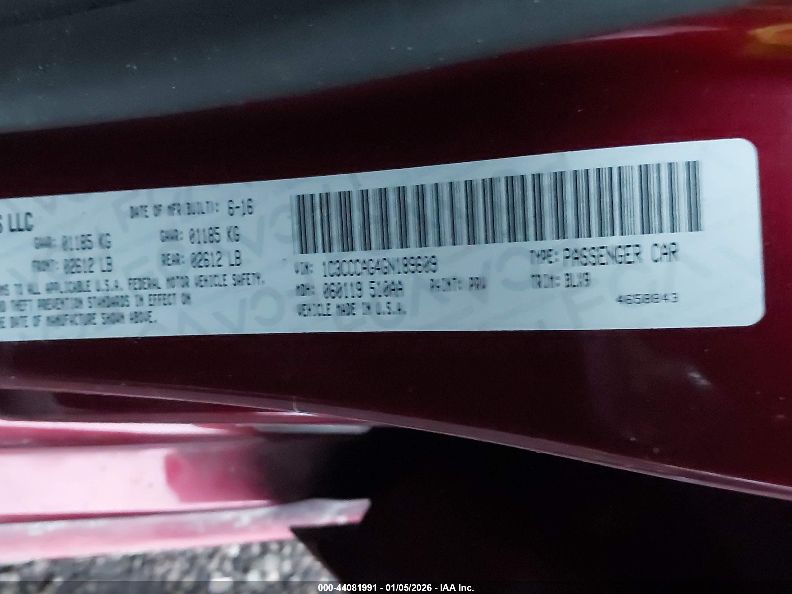 CHRYSLER 200 image 9