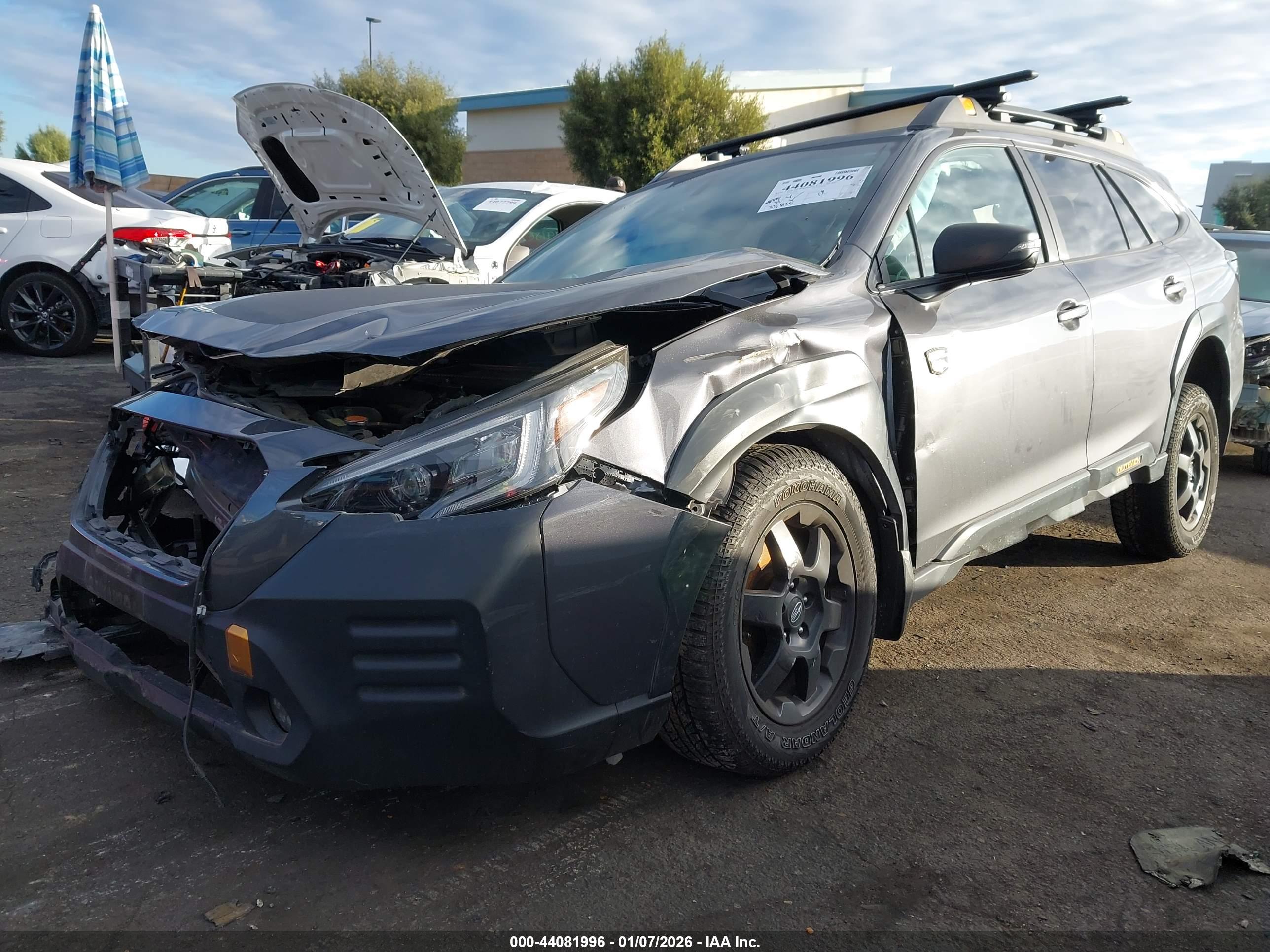 SUBARU OUTBACK image 2