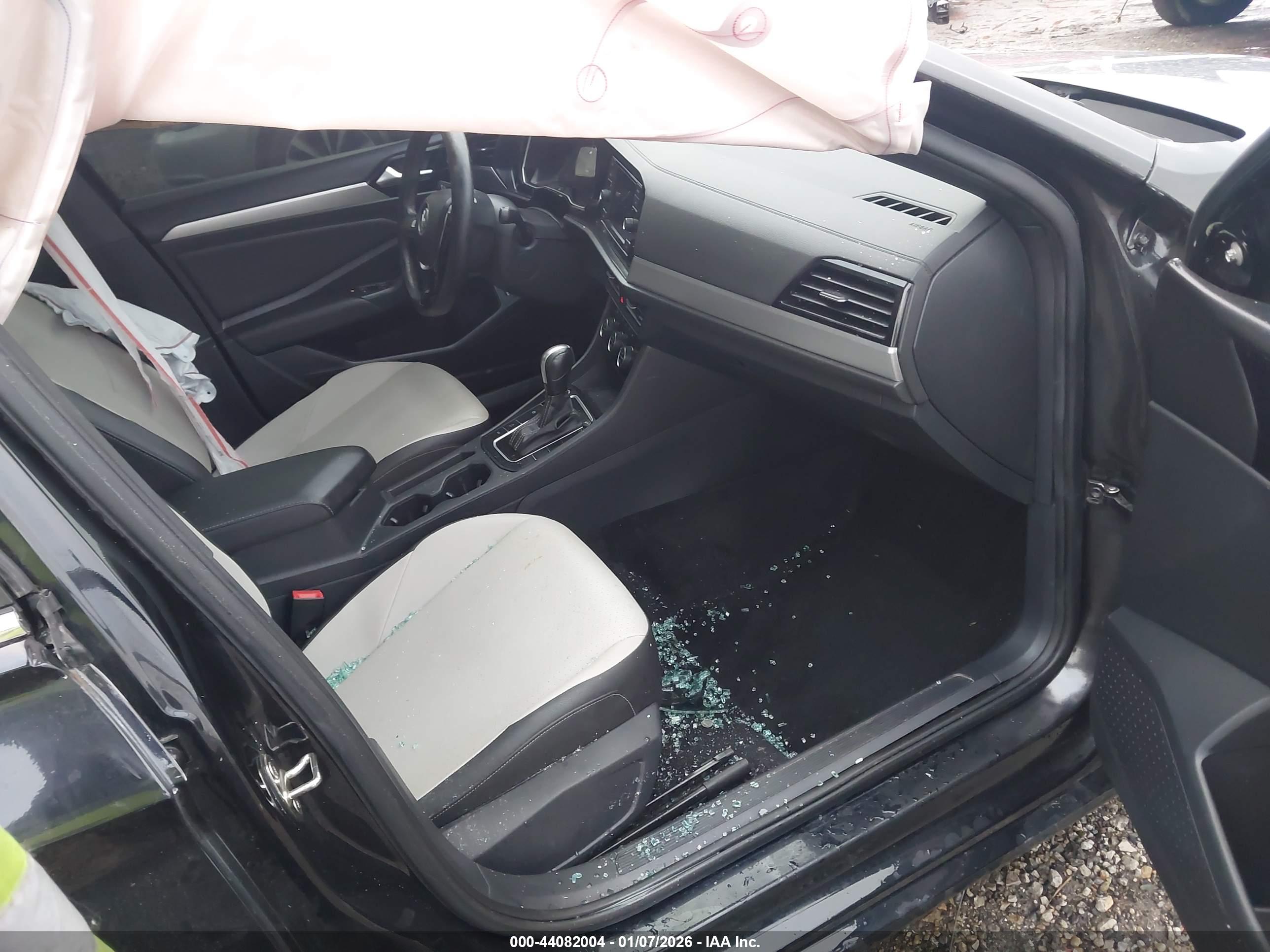 VOLKSWAGEN JETTA image 5