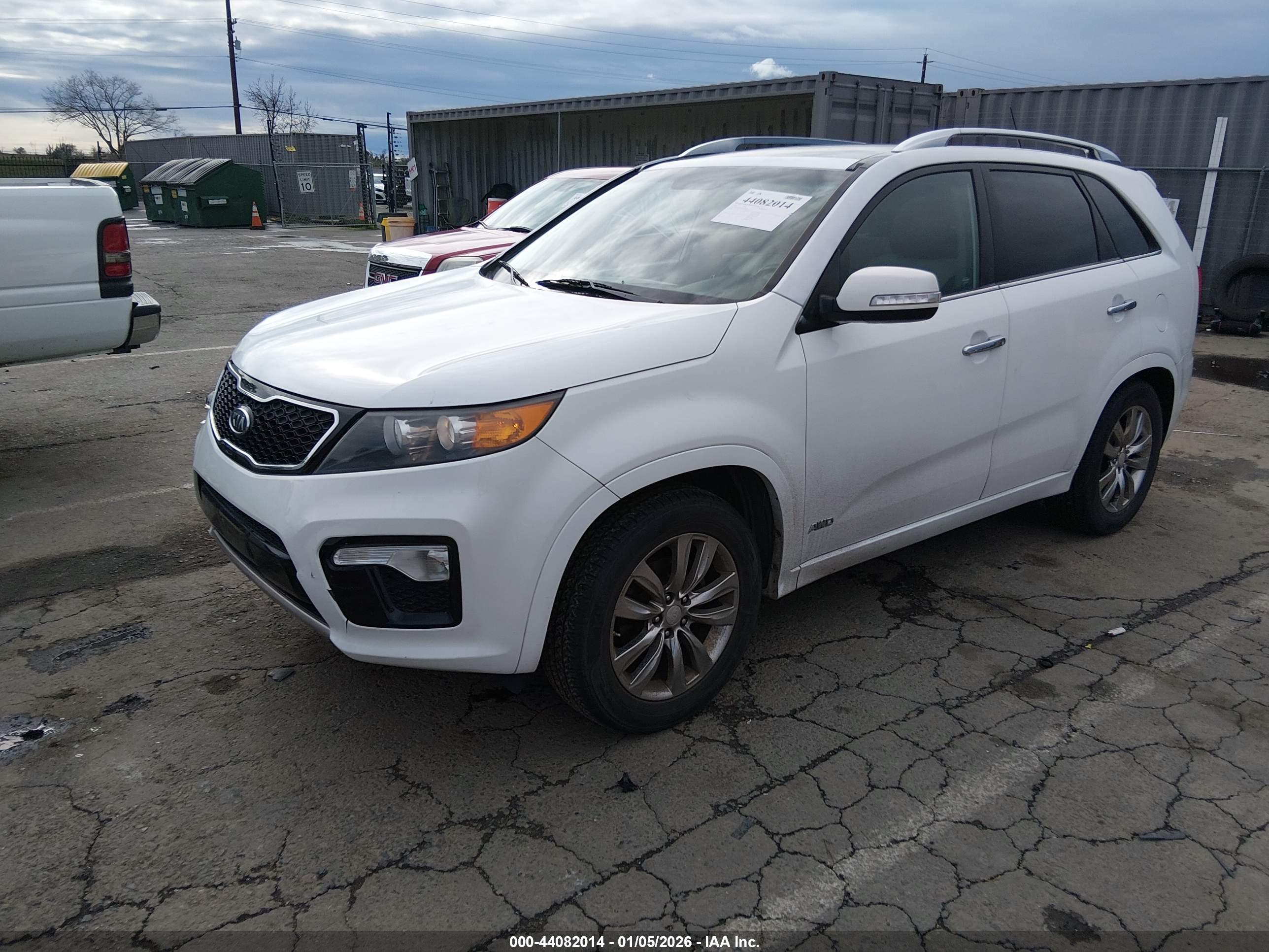 KIA SORENTO image 2