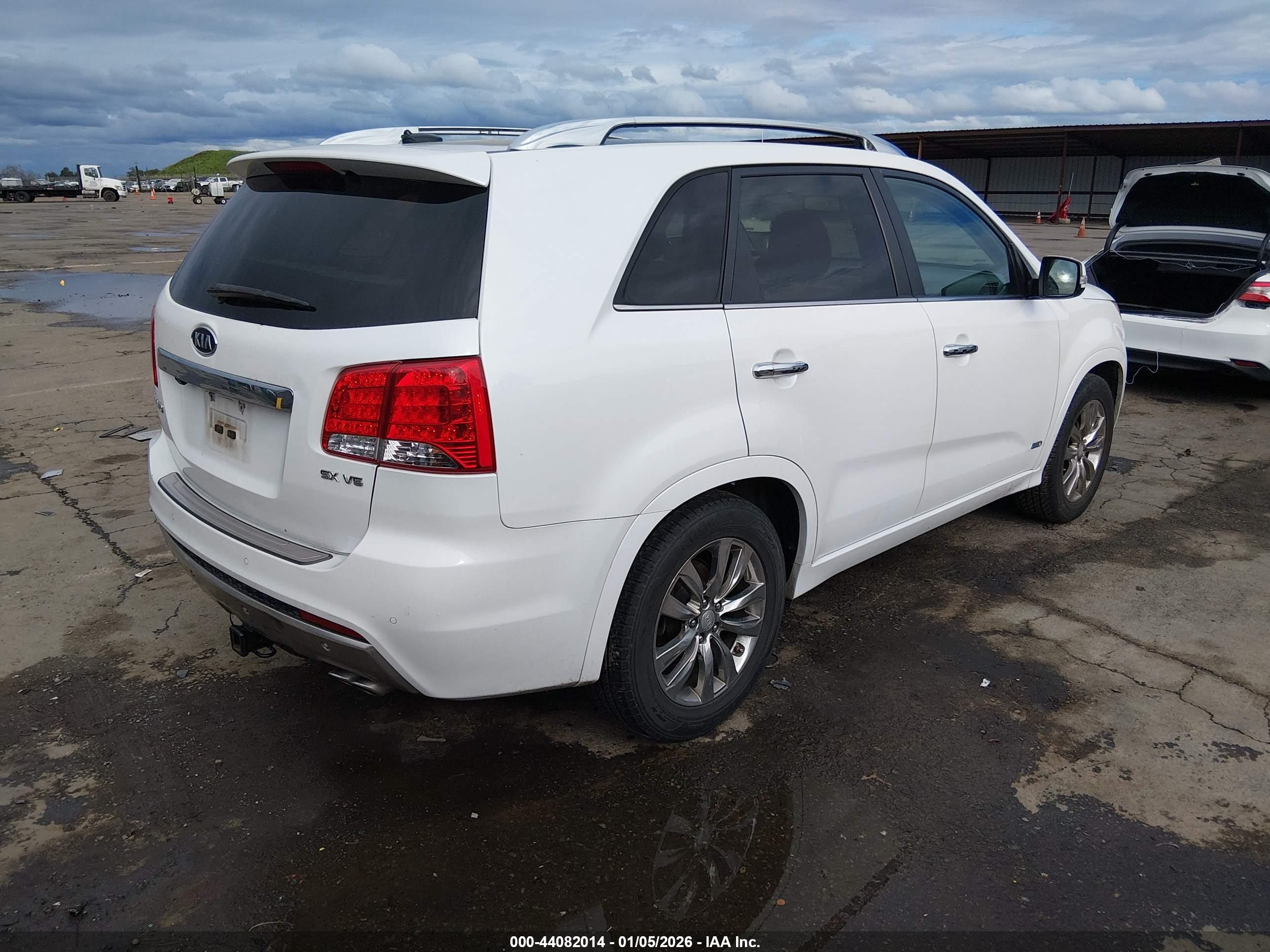 KIA SORENTO image 4