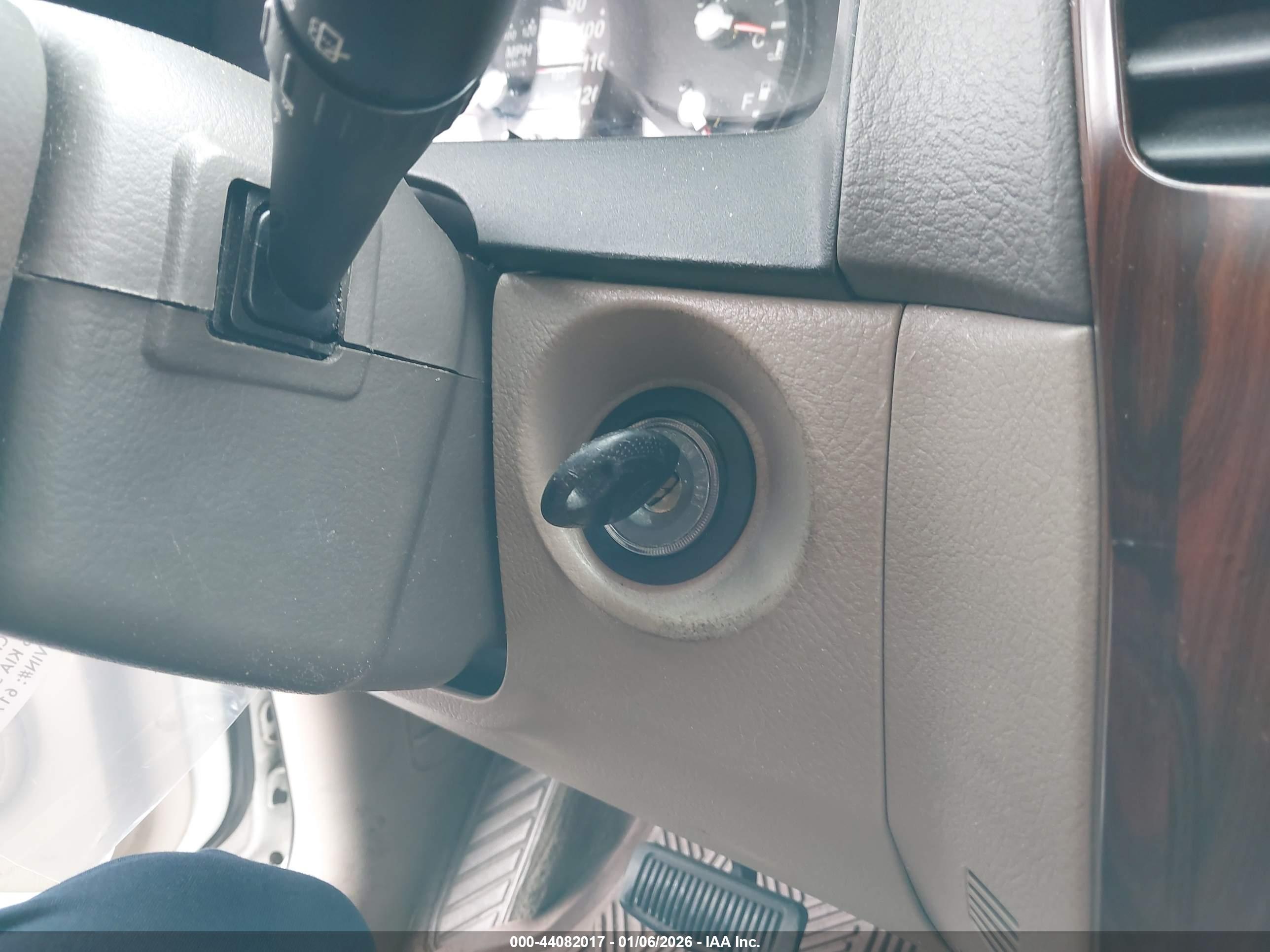 KIA SORENTO image 11