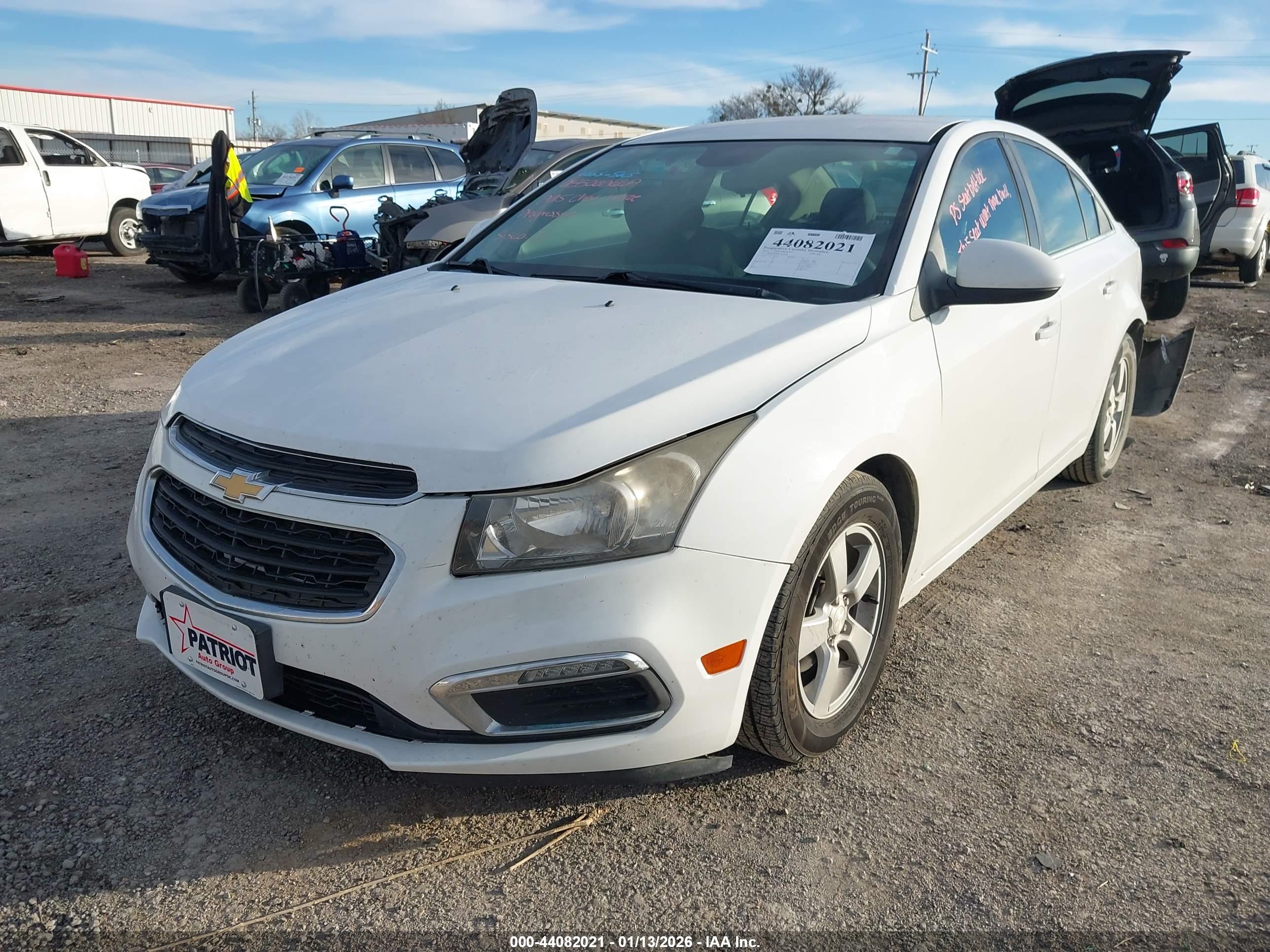 CHEVROLET CRUZE image 2