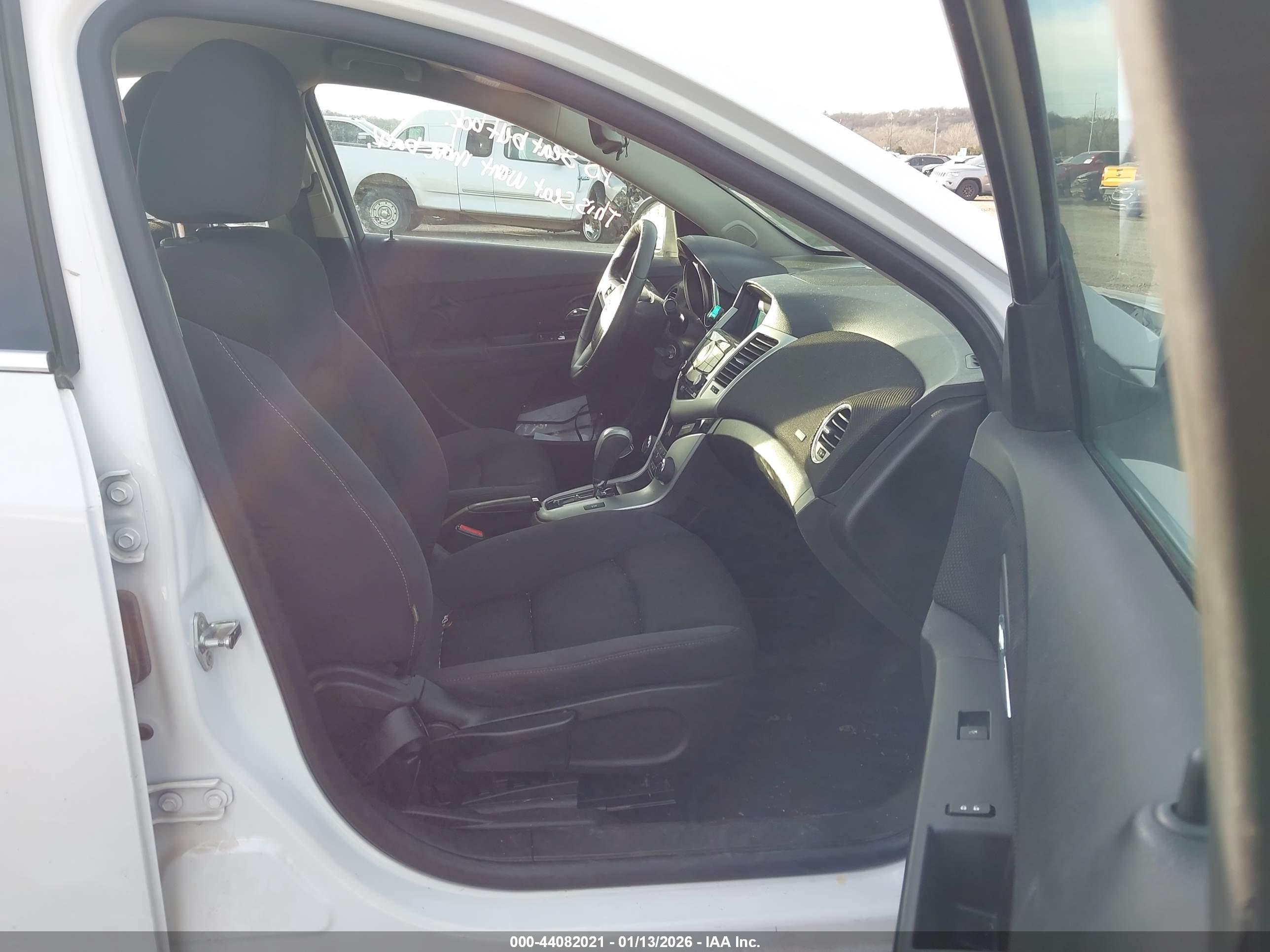 CHEVROLET CRUZE image 5