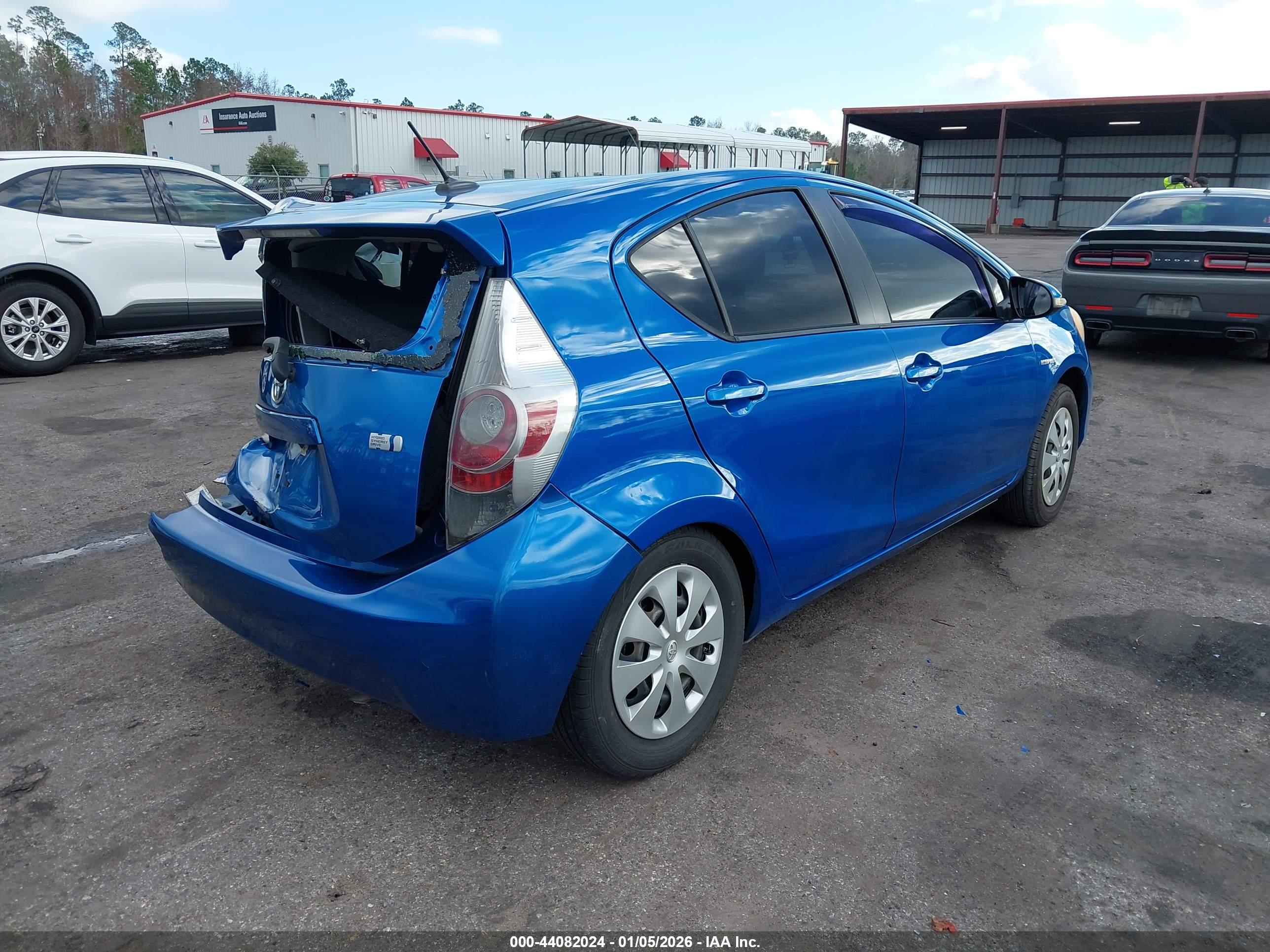 TOYOTA PRIUS image 4