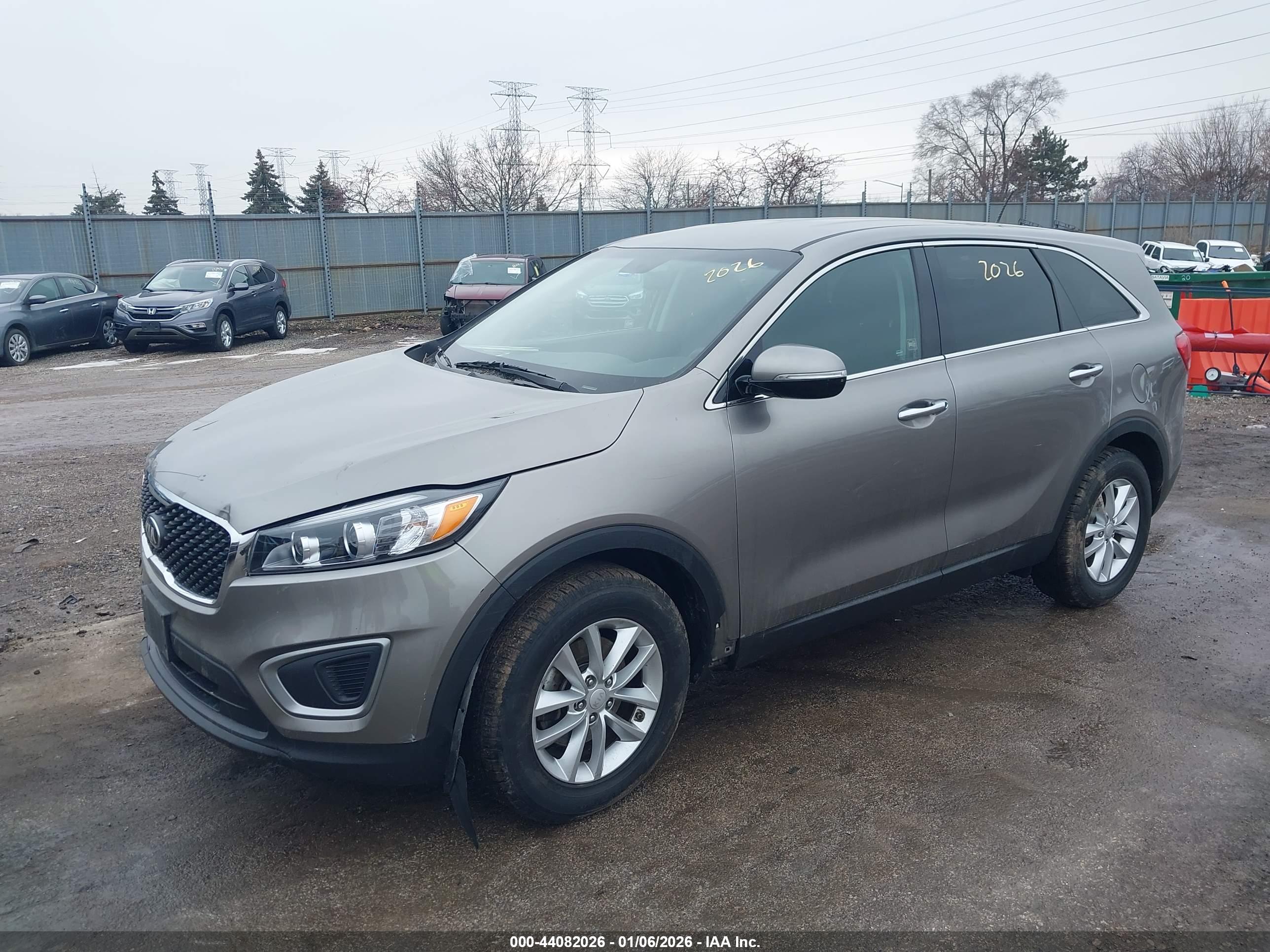 KIA SORENTO image 2