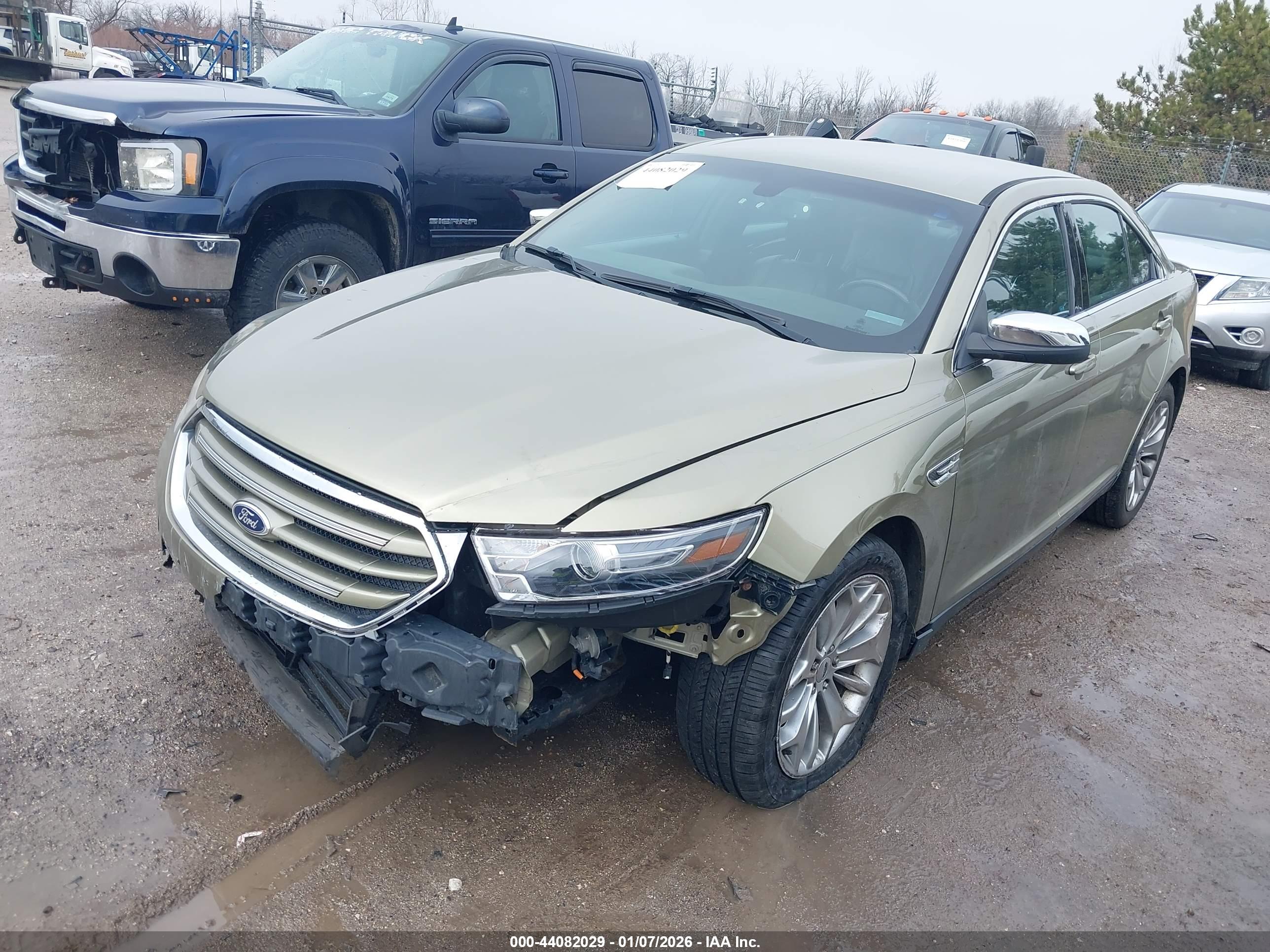 FORD TAURUS image 2