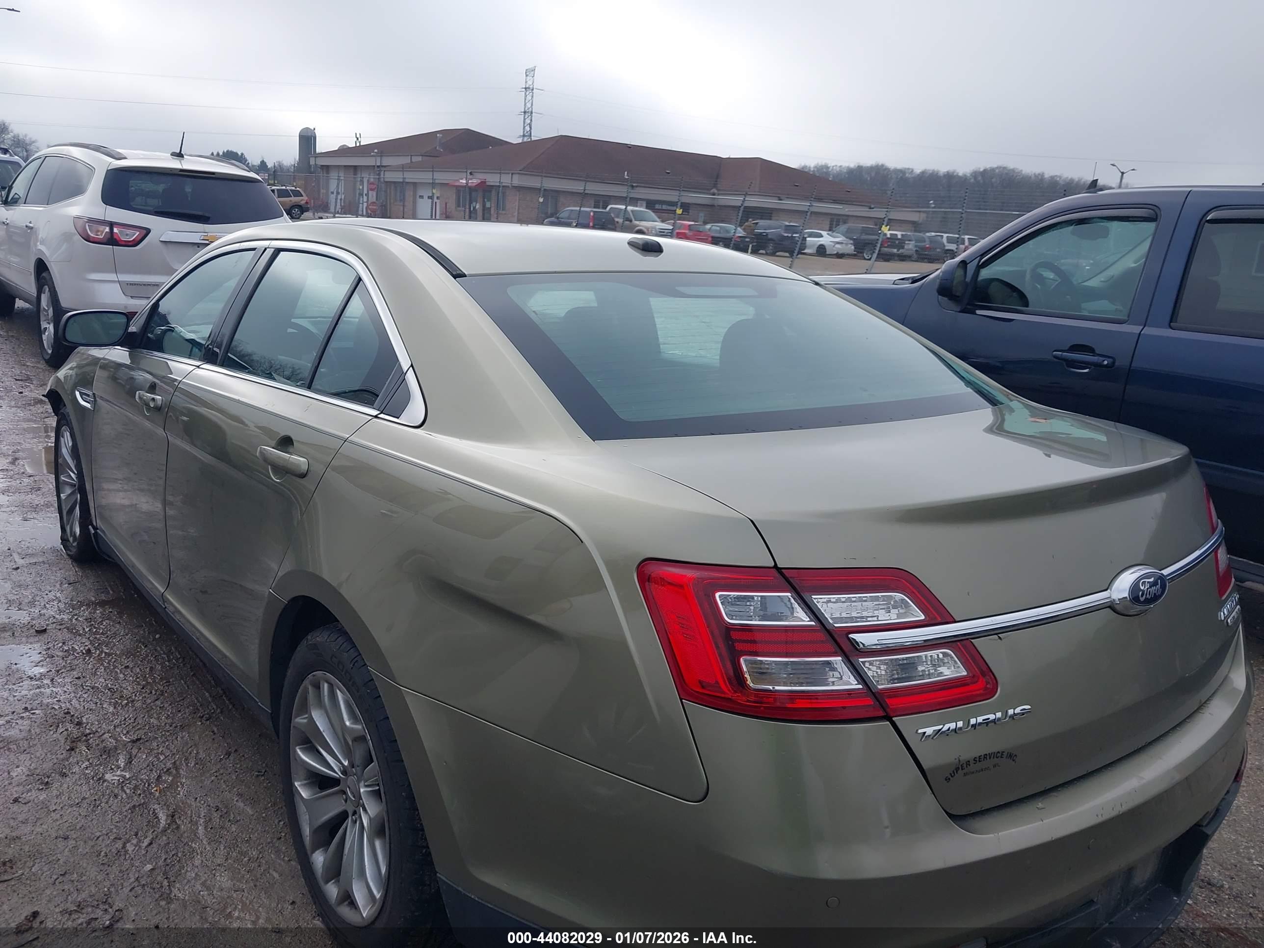 FORD TAURUS image 3