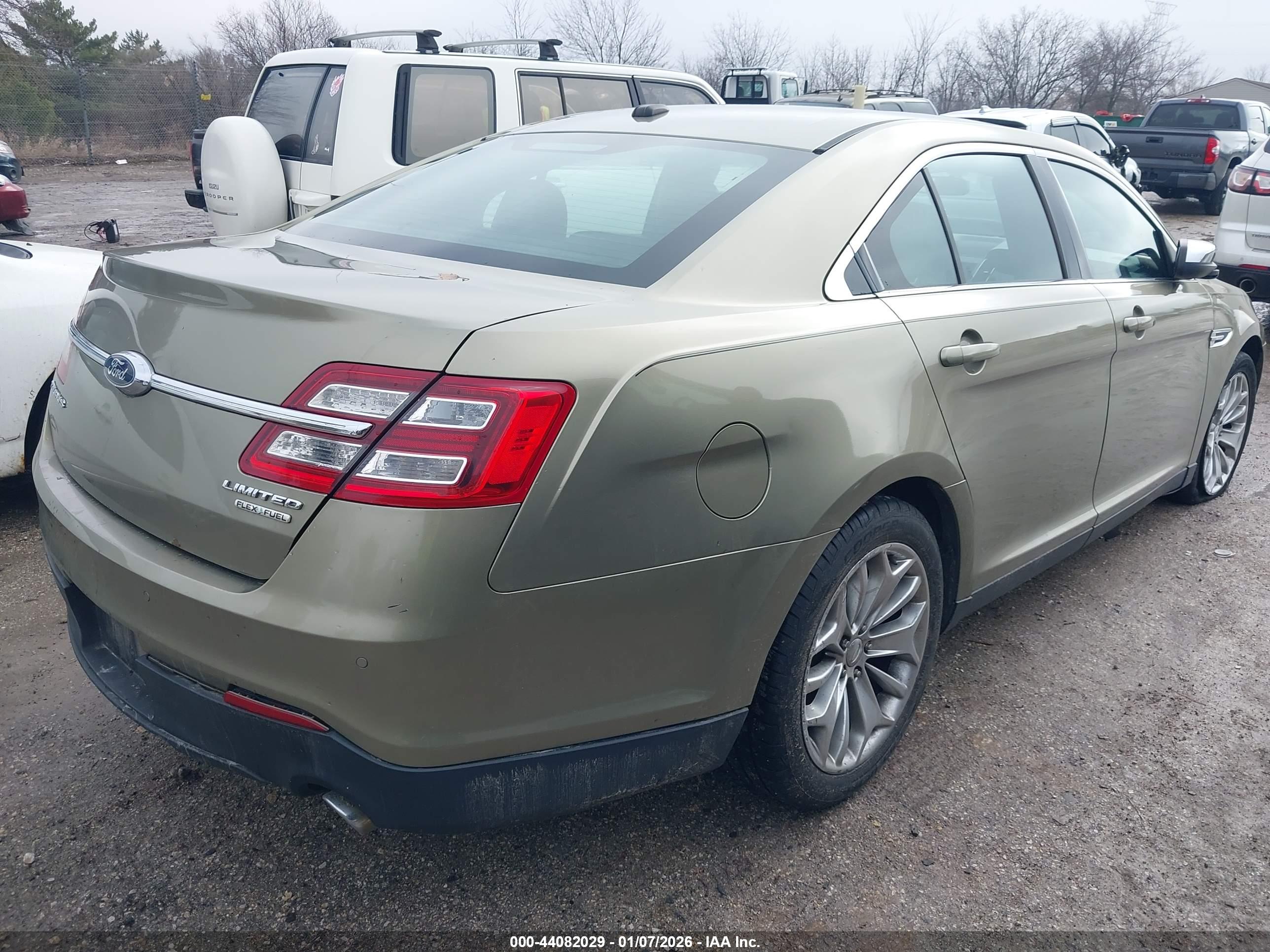 FORD TAURUS image 4