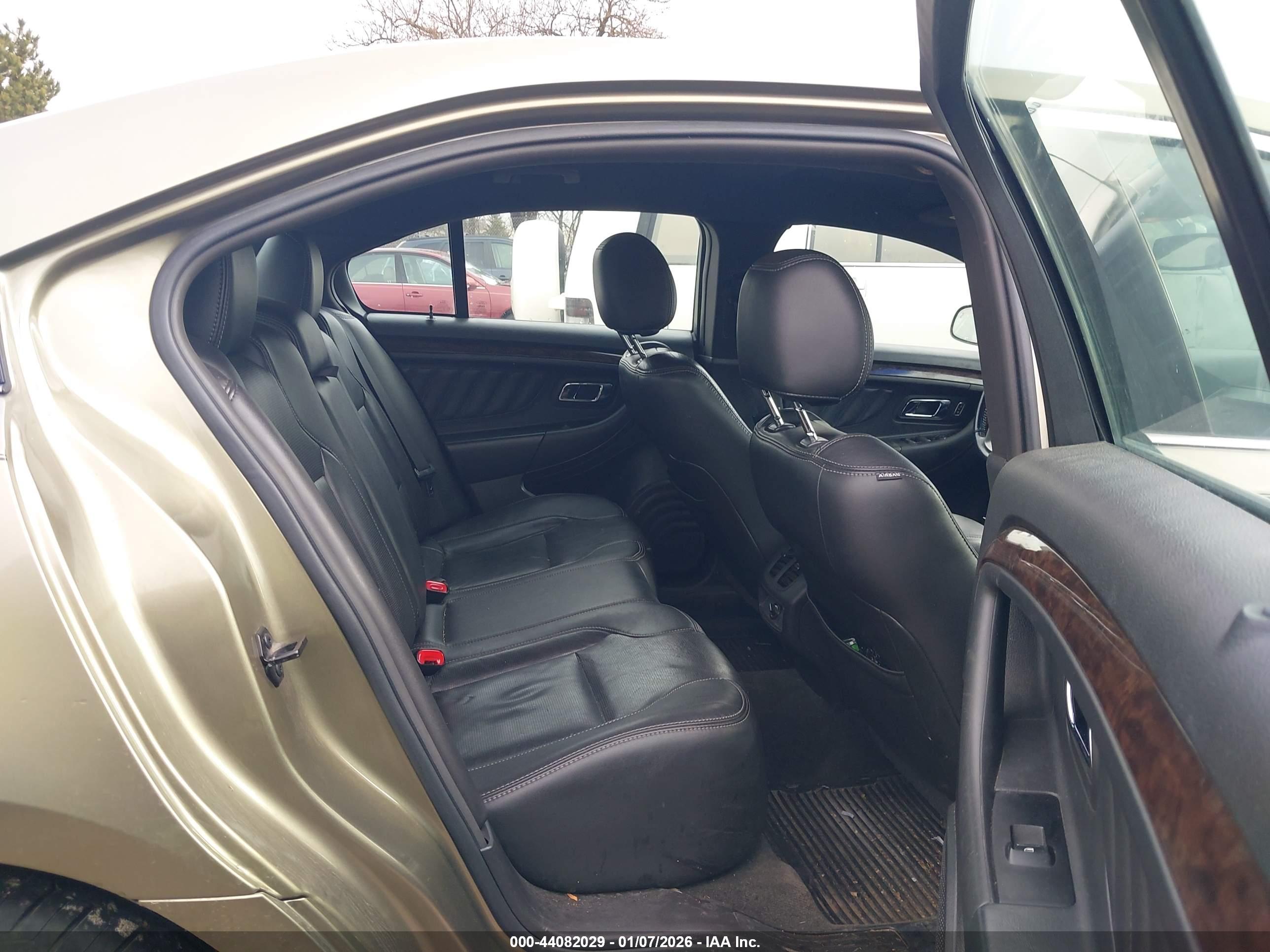 FORD TAURUS image 8