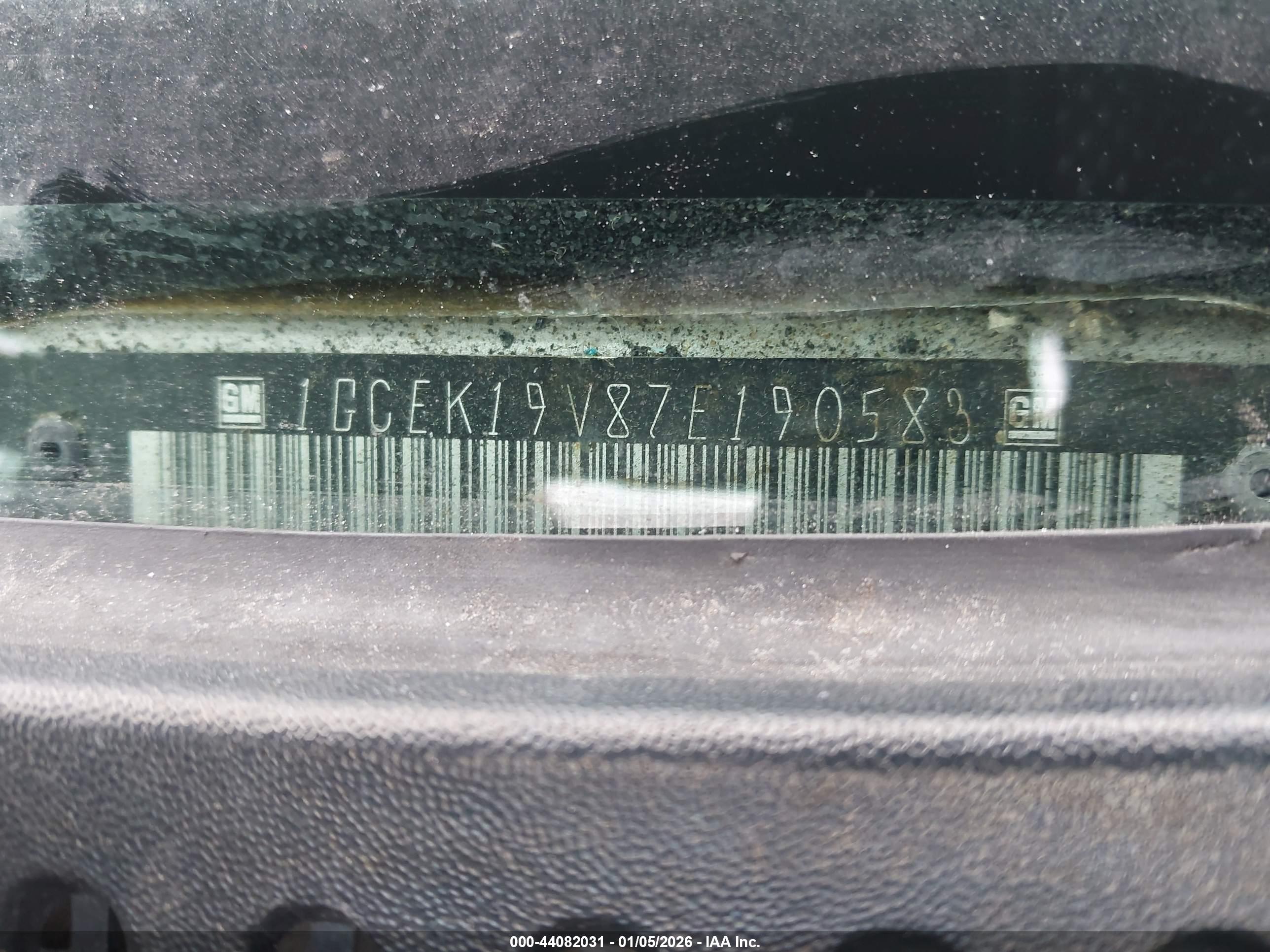 CHEVROLET SILVERADO image 9