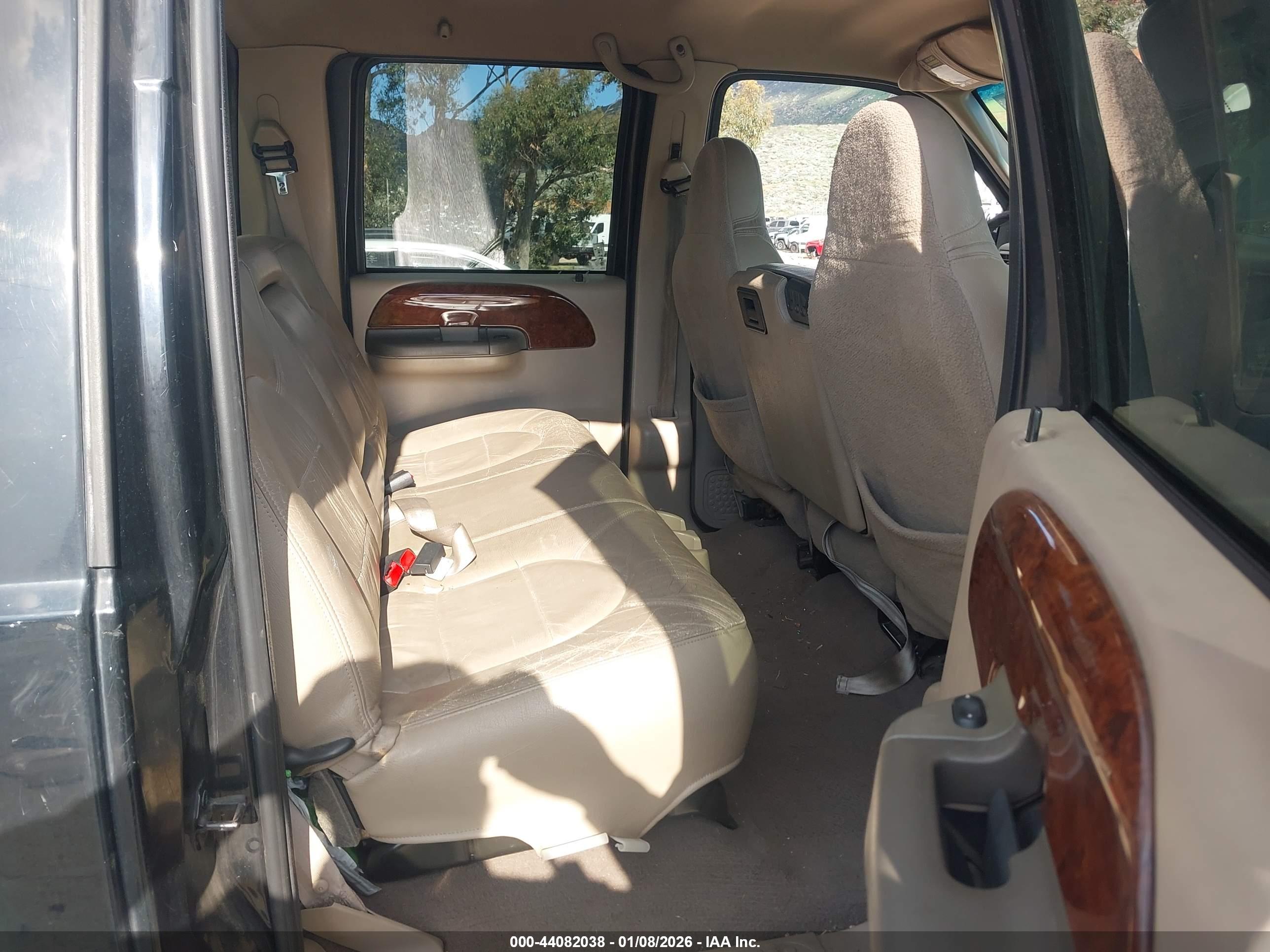 FORD F-350 image 8