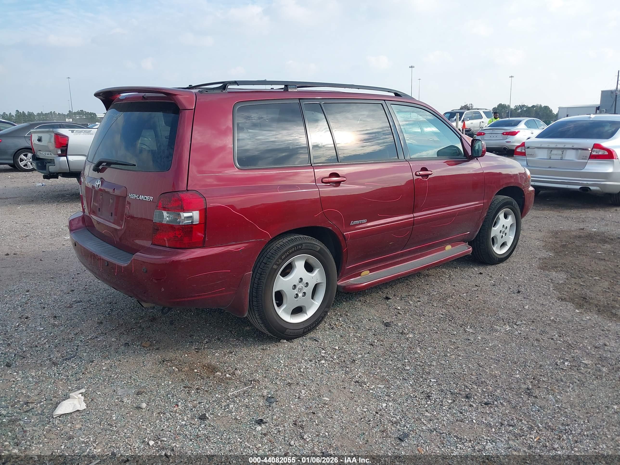 TOYOTA HIGHLANDER image 4