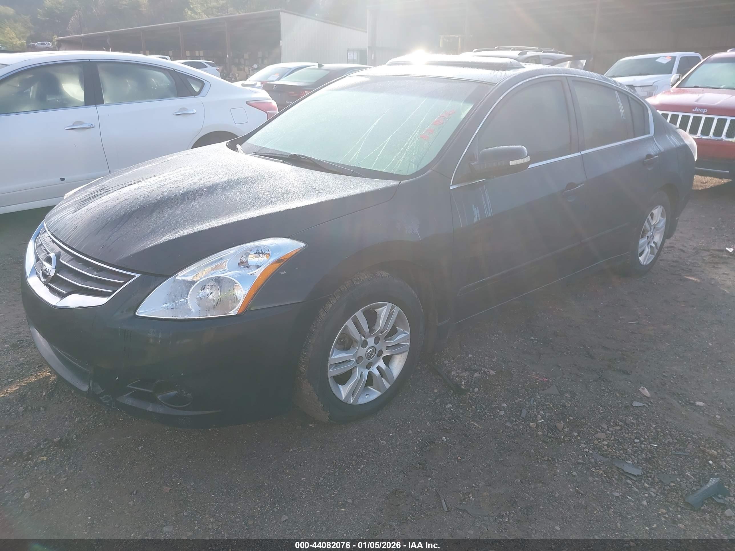 NISSAN ALTIMA image 2