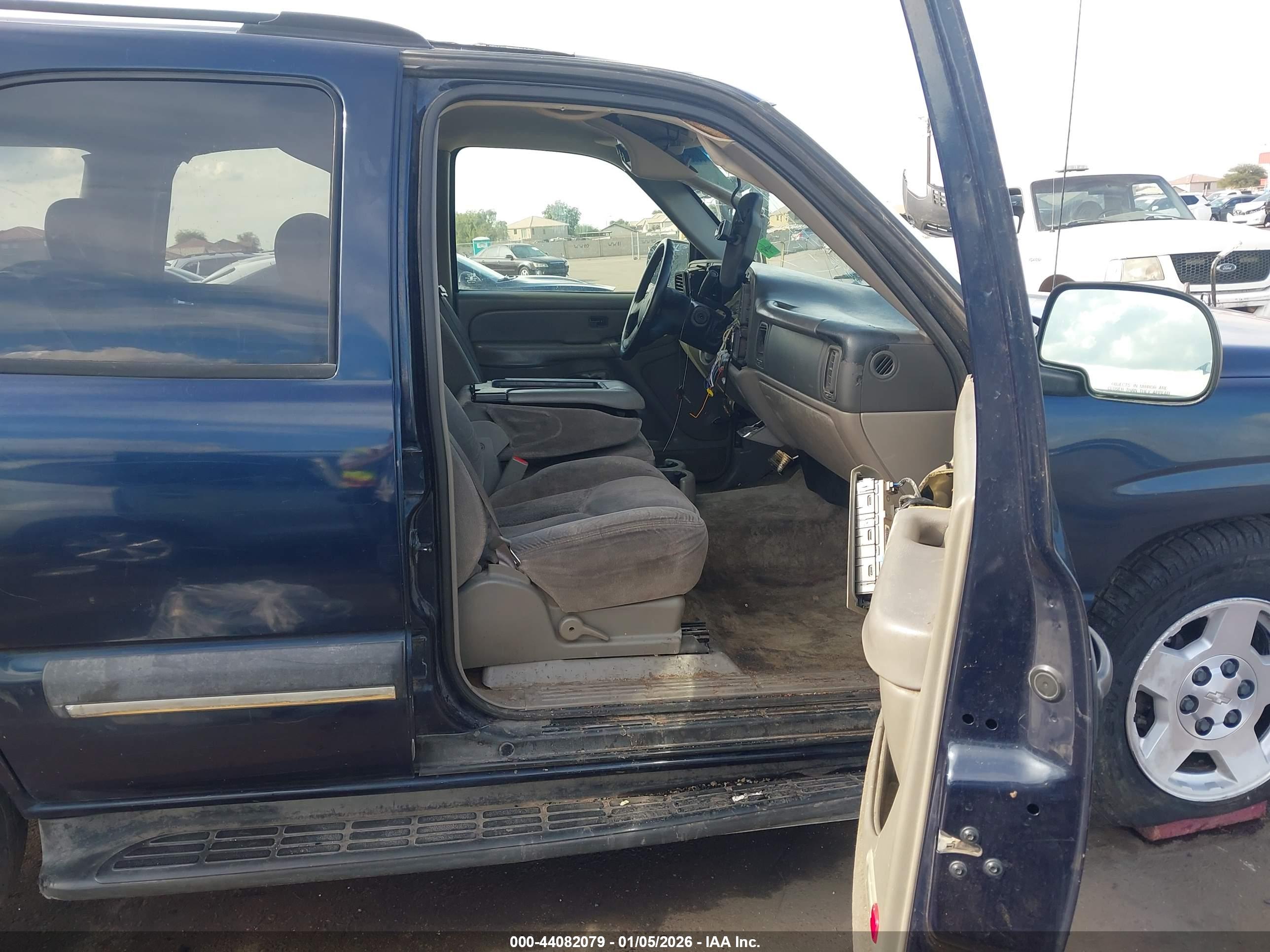 CHEVROLET TAHOE image 5