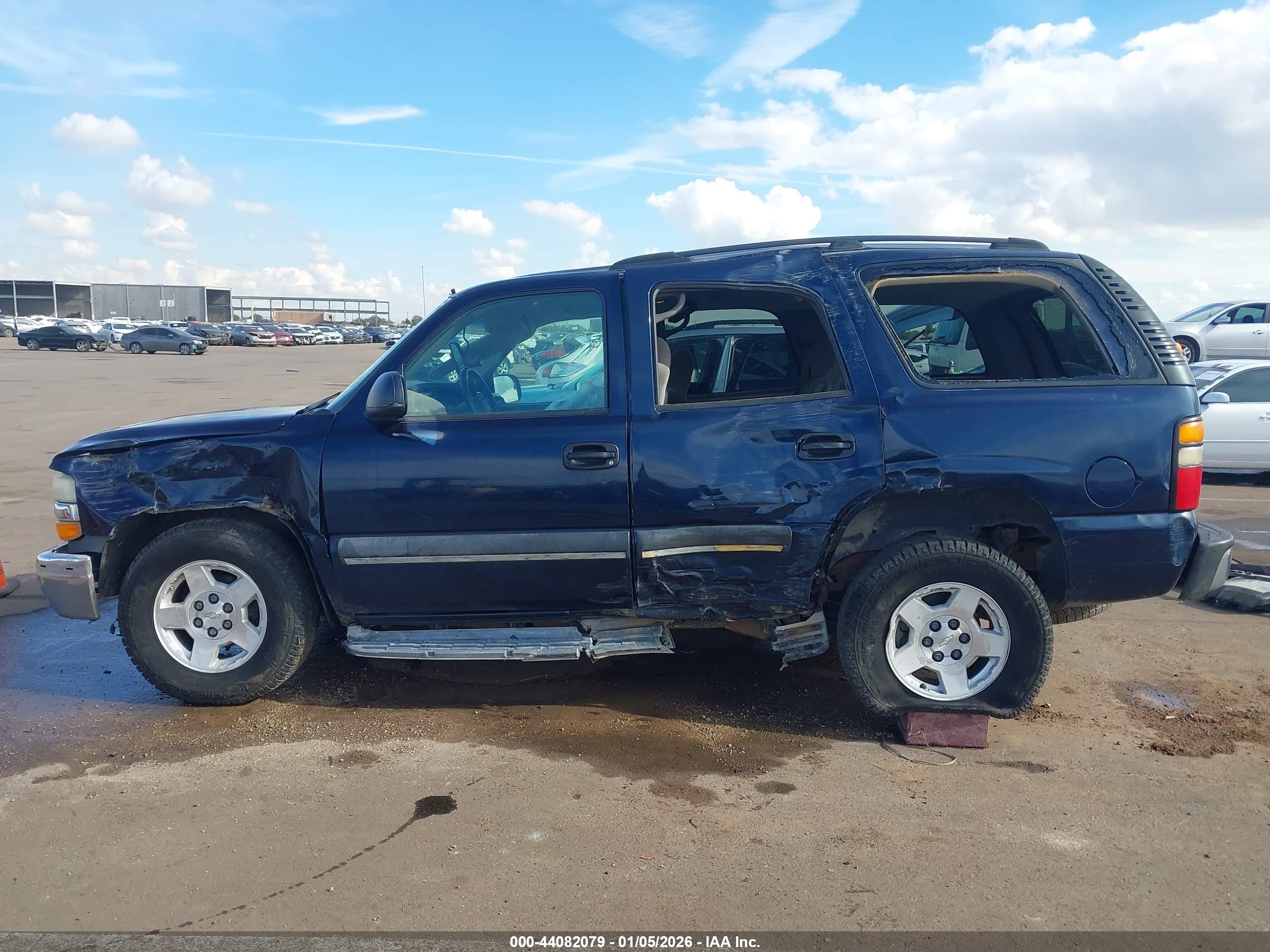 CHEVROLET TAHOE image 6