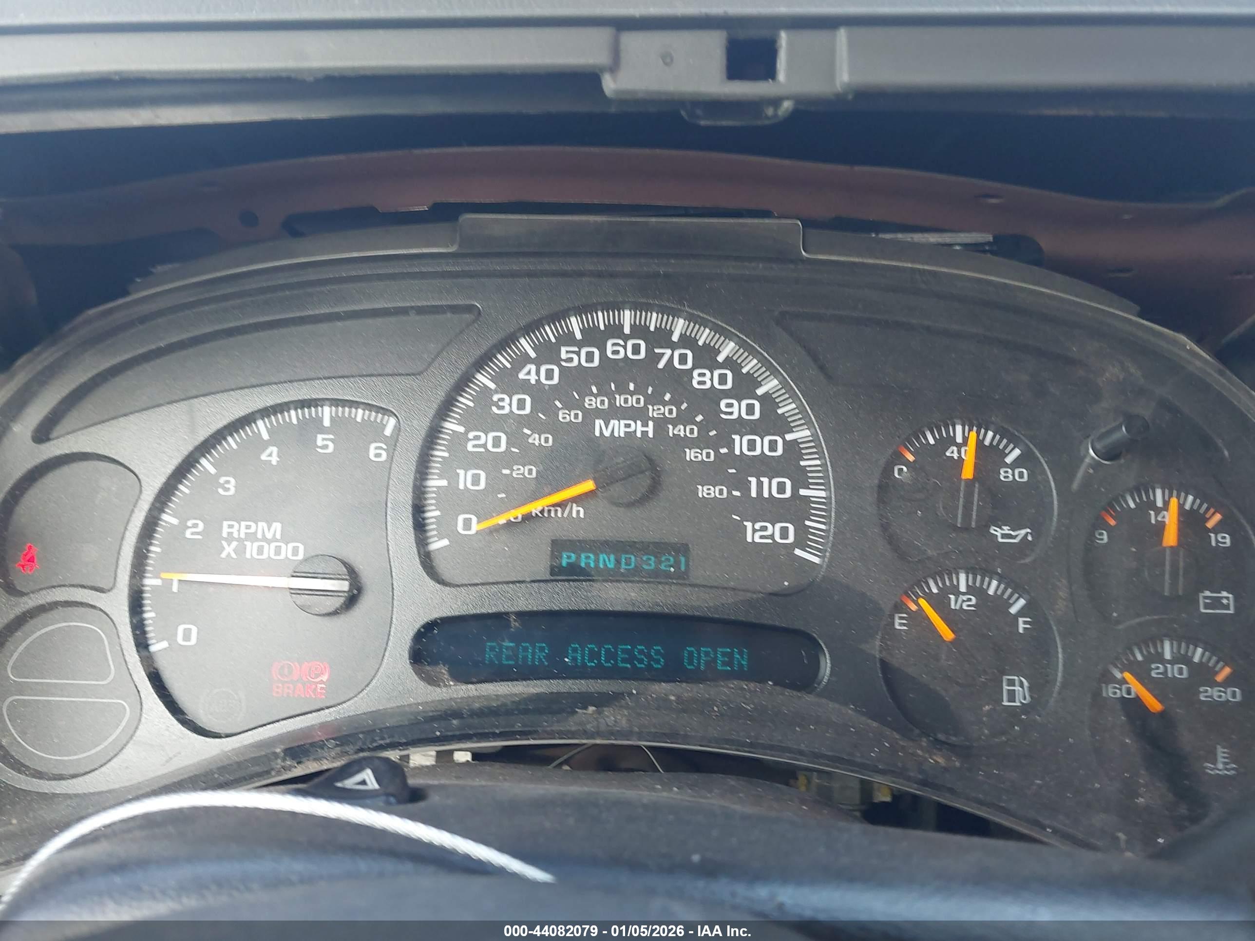 CHEVROLET TAHOE image 7