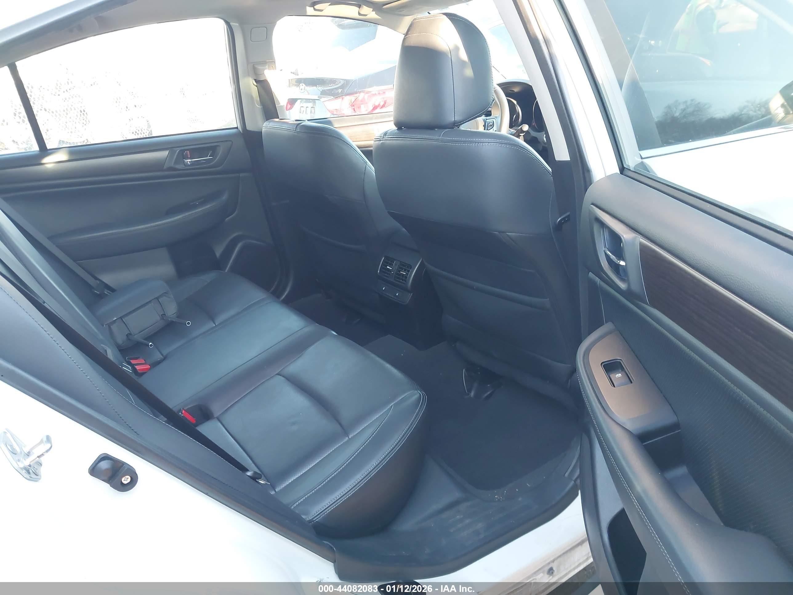 SUBARU LEGACY image 8