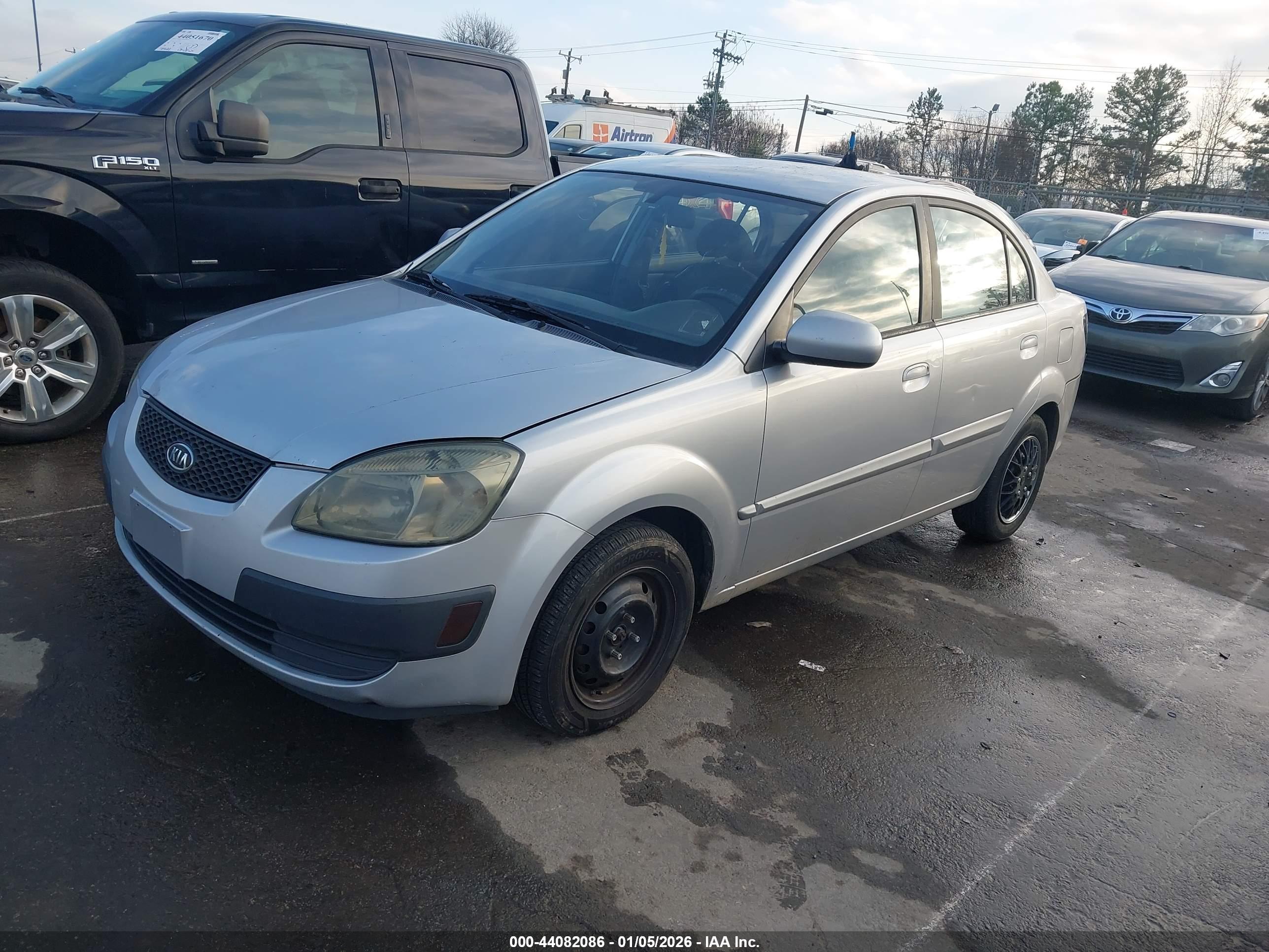 KIA RIO image 2