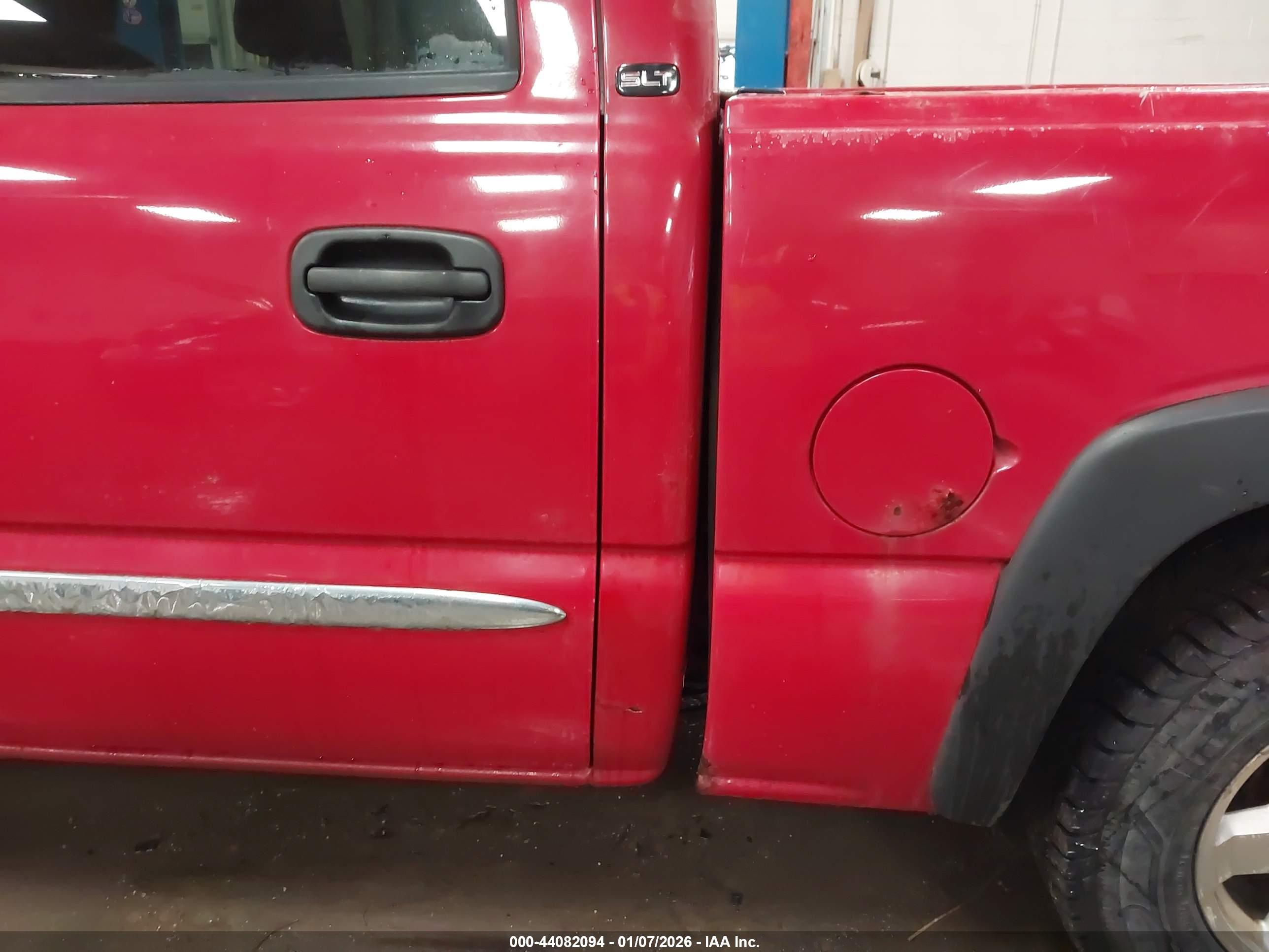 GMC SIERRA image 6