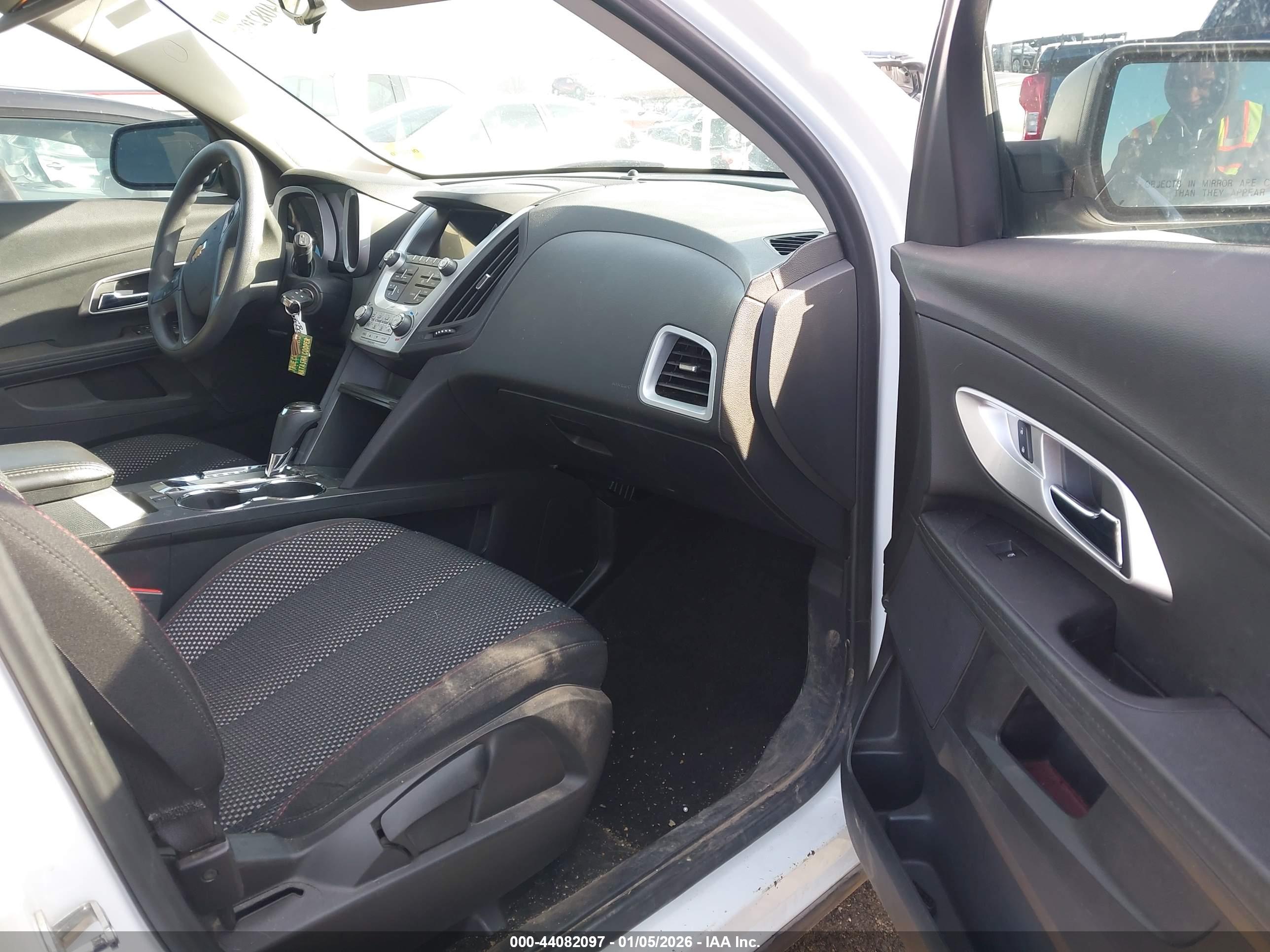 CHEVROLET EQUINOX image 5