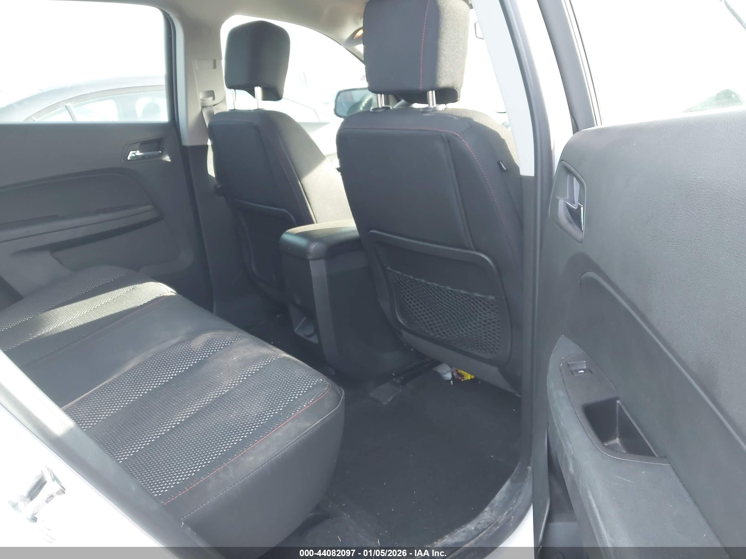 CHEVROLET EQUINOX image 8