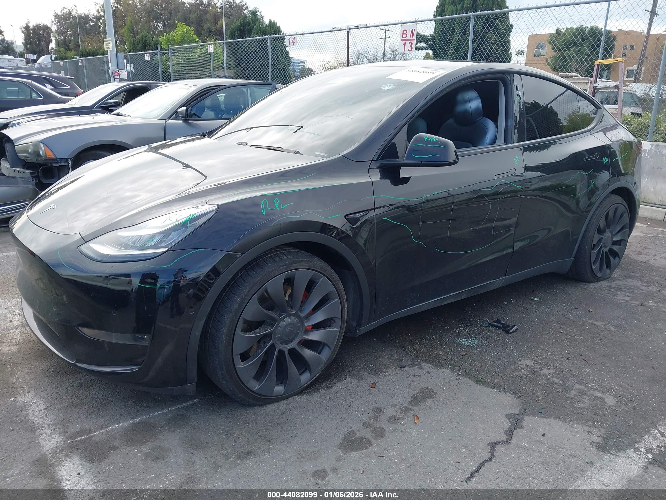 TESLA MODEL image 2