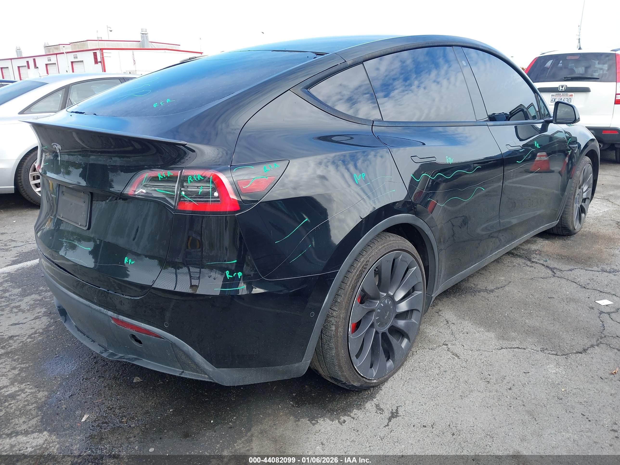 TESLA MODEL image 4