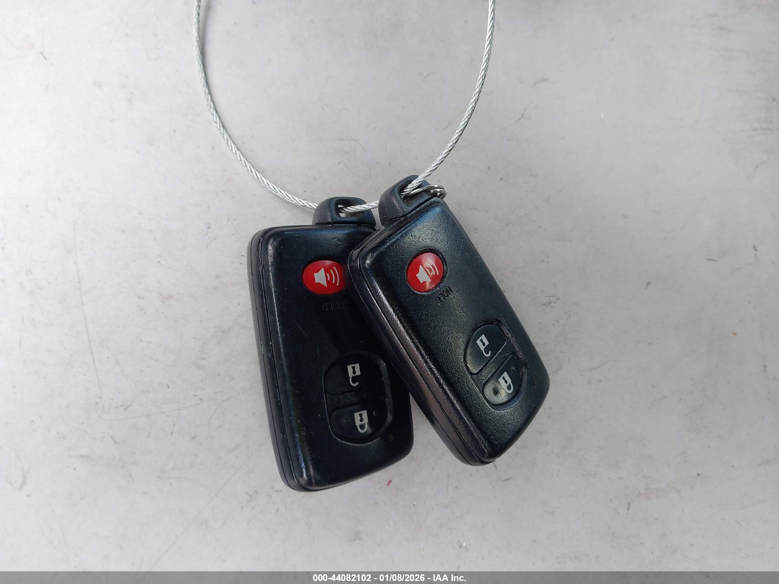 TOYOTA PRIUS image 11