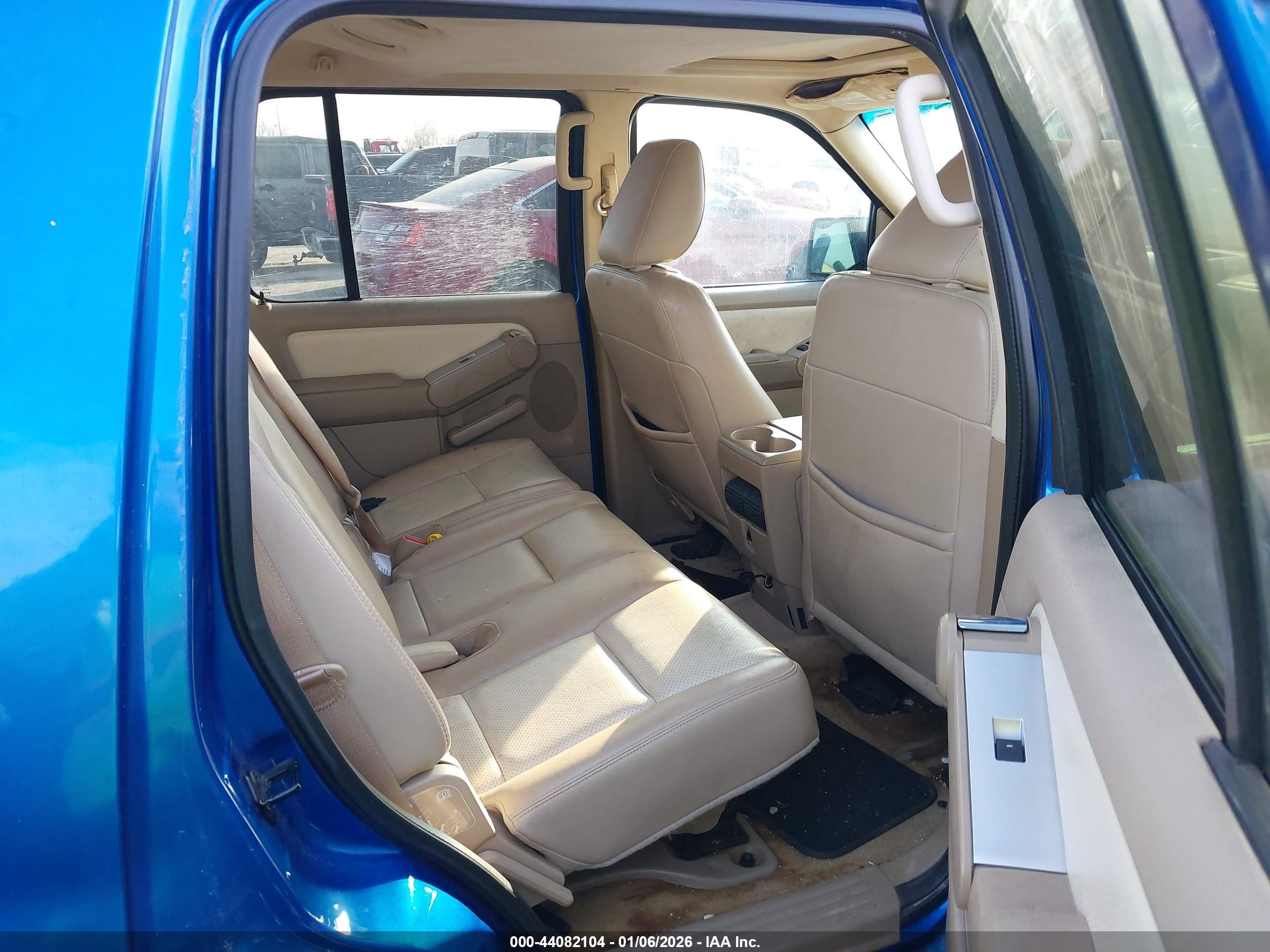 MERCURY MOUNTAINEER image 8