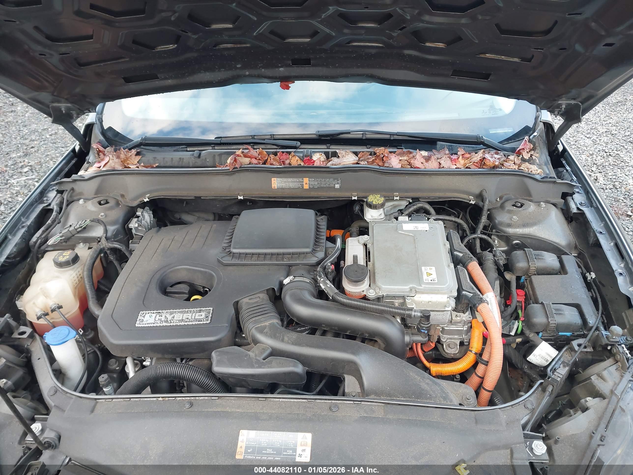 FORD FUSION image 10