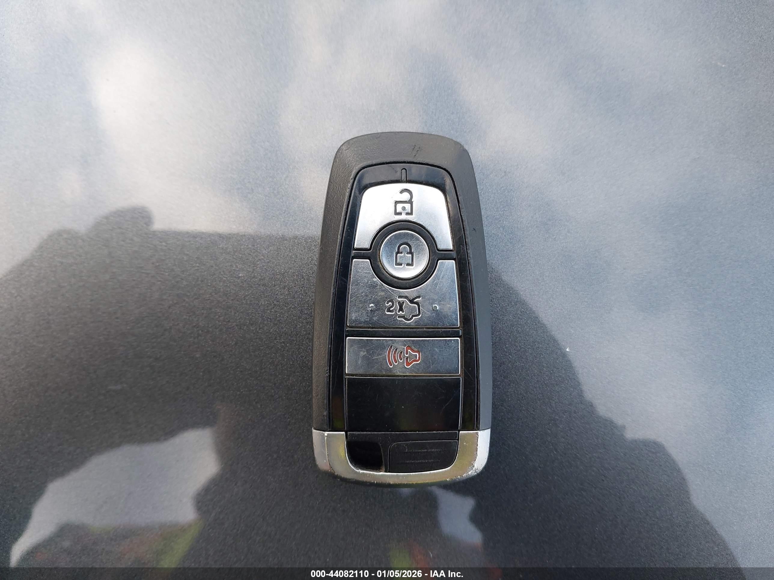 FORD FUSION image 11