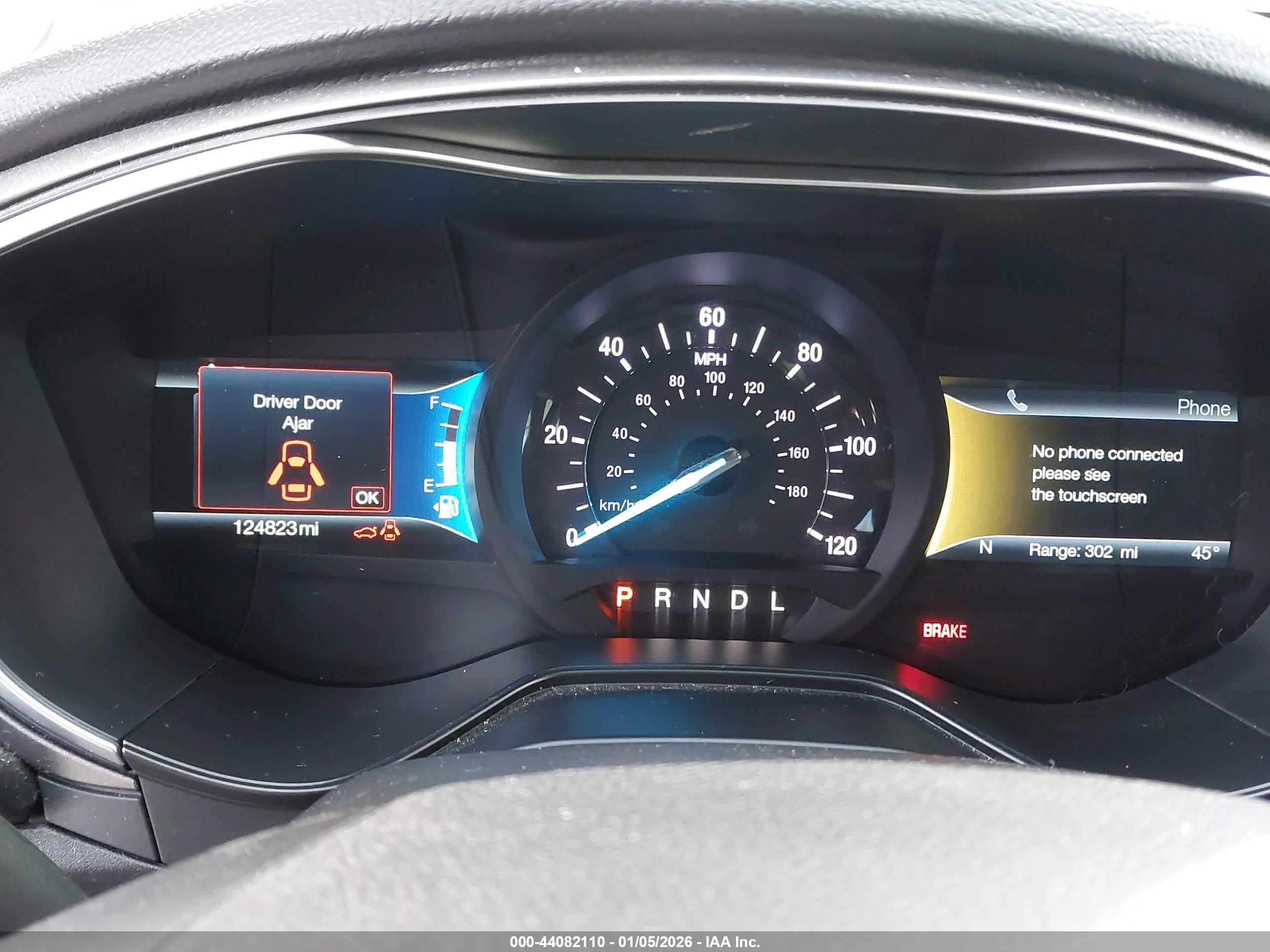 FORD FUSION image 7
