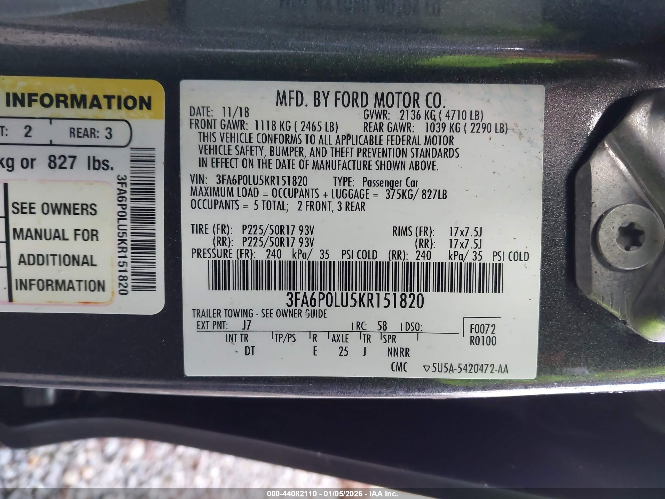 FORD FUSION image 9