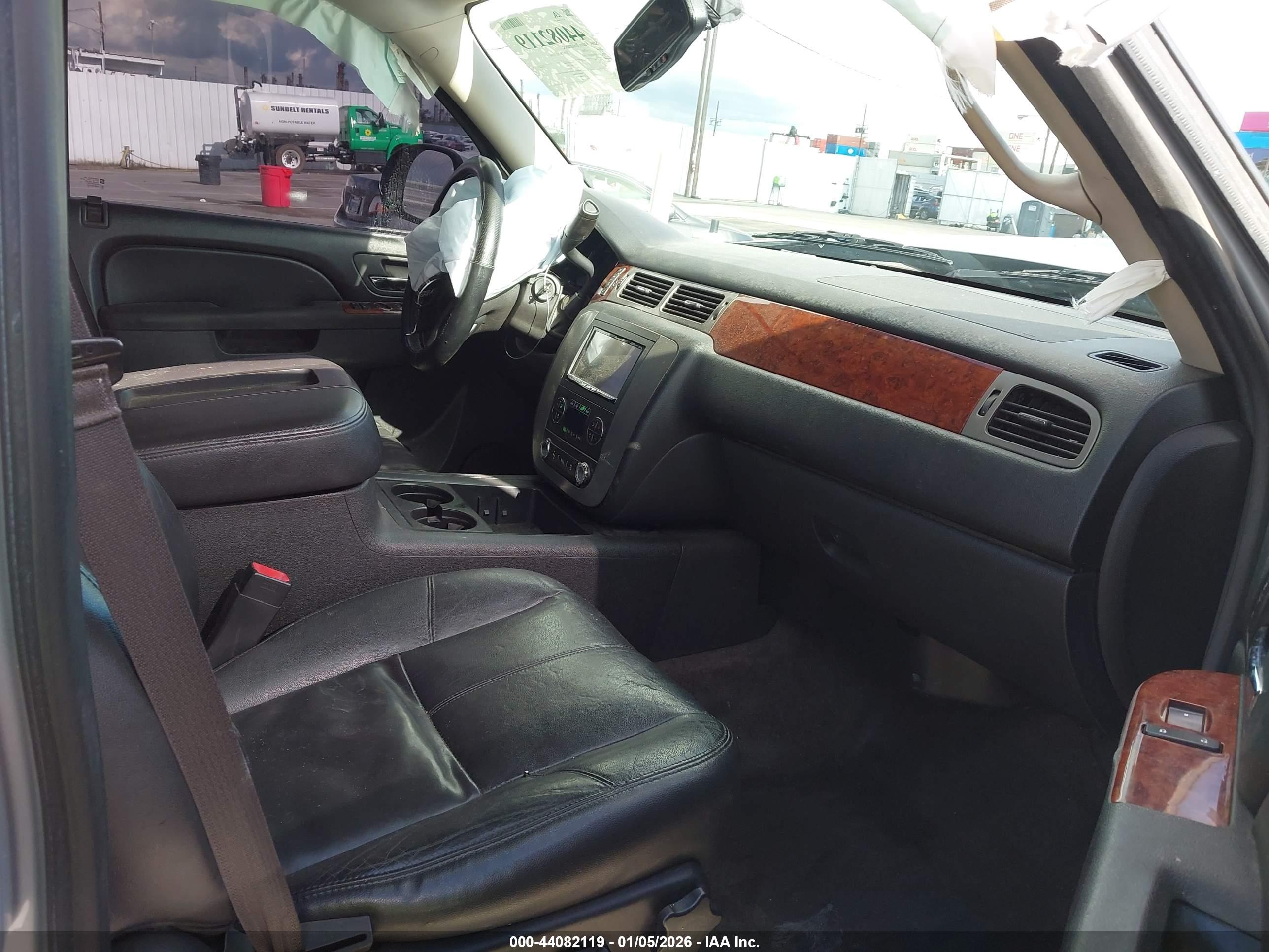 GMC YUKON image 5