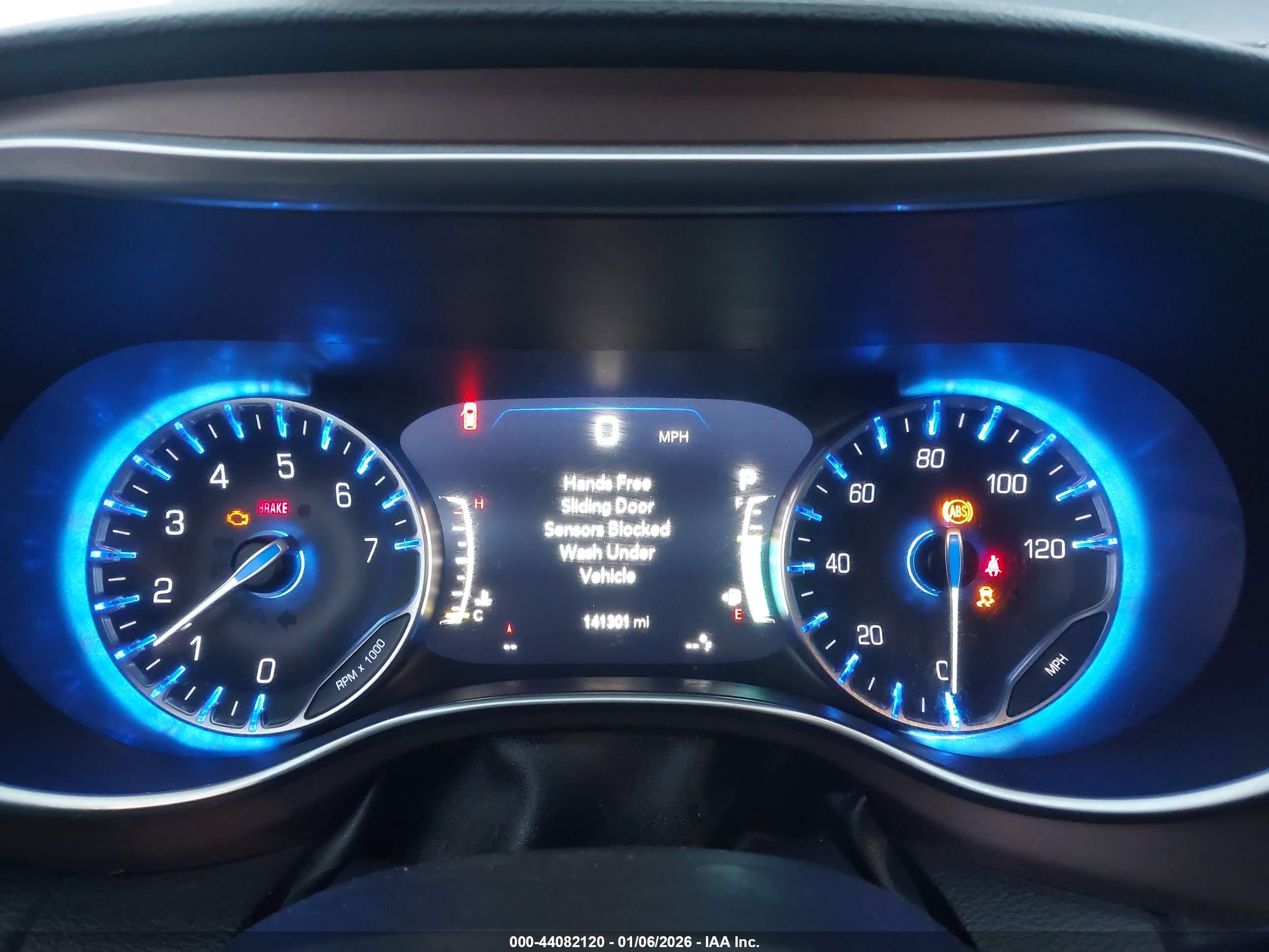 CHRYSLER PACIFICA image 7