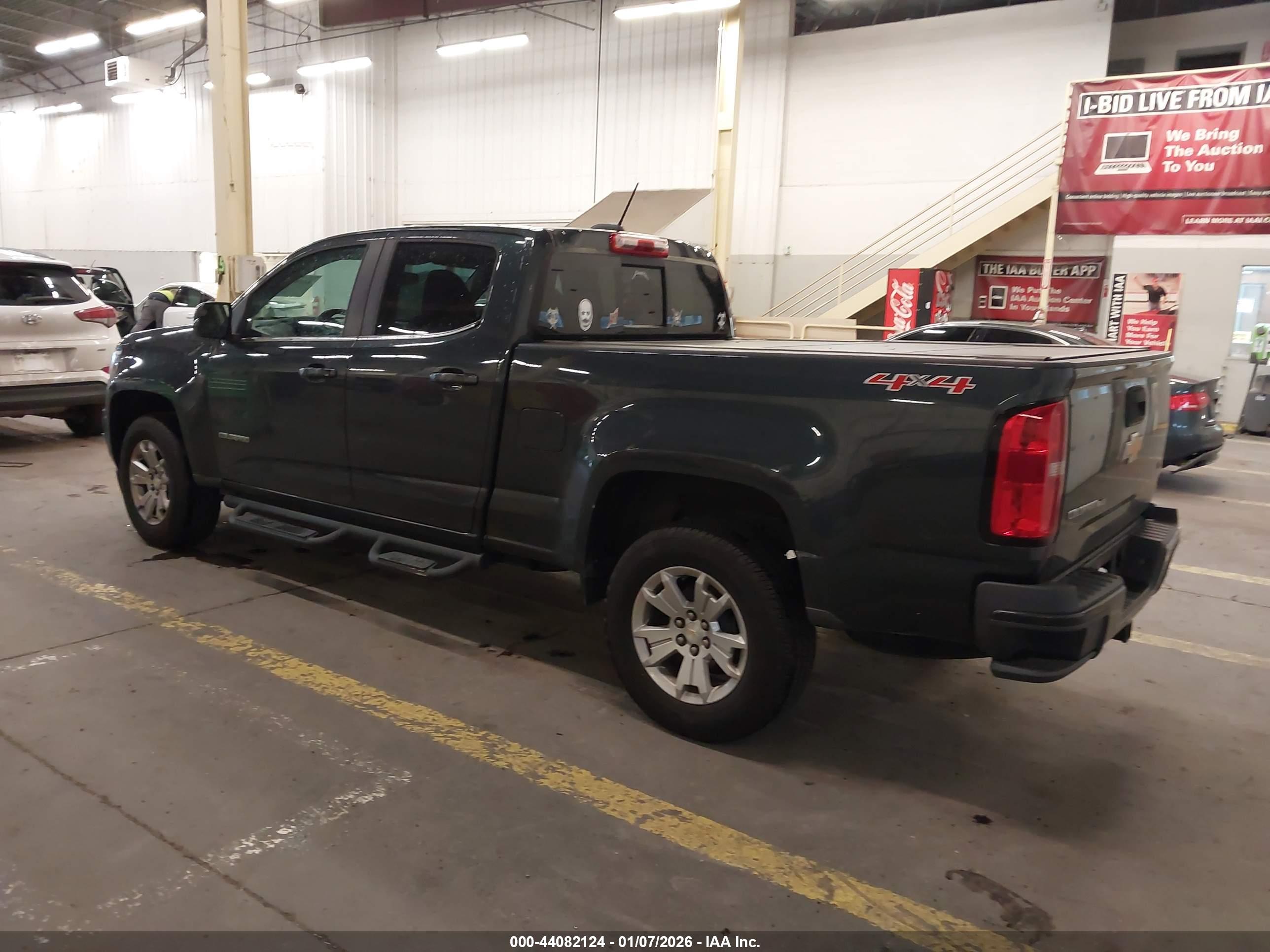 CHEVROLET COLORADO image 3