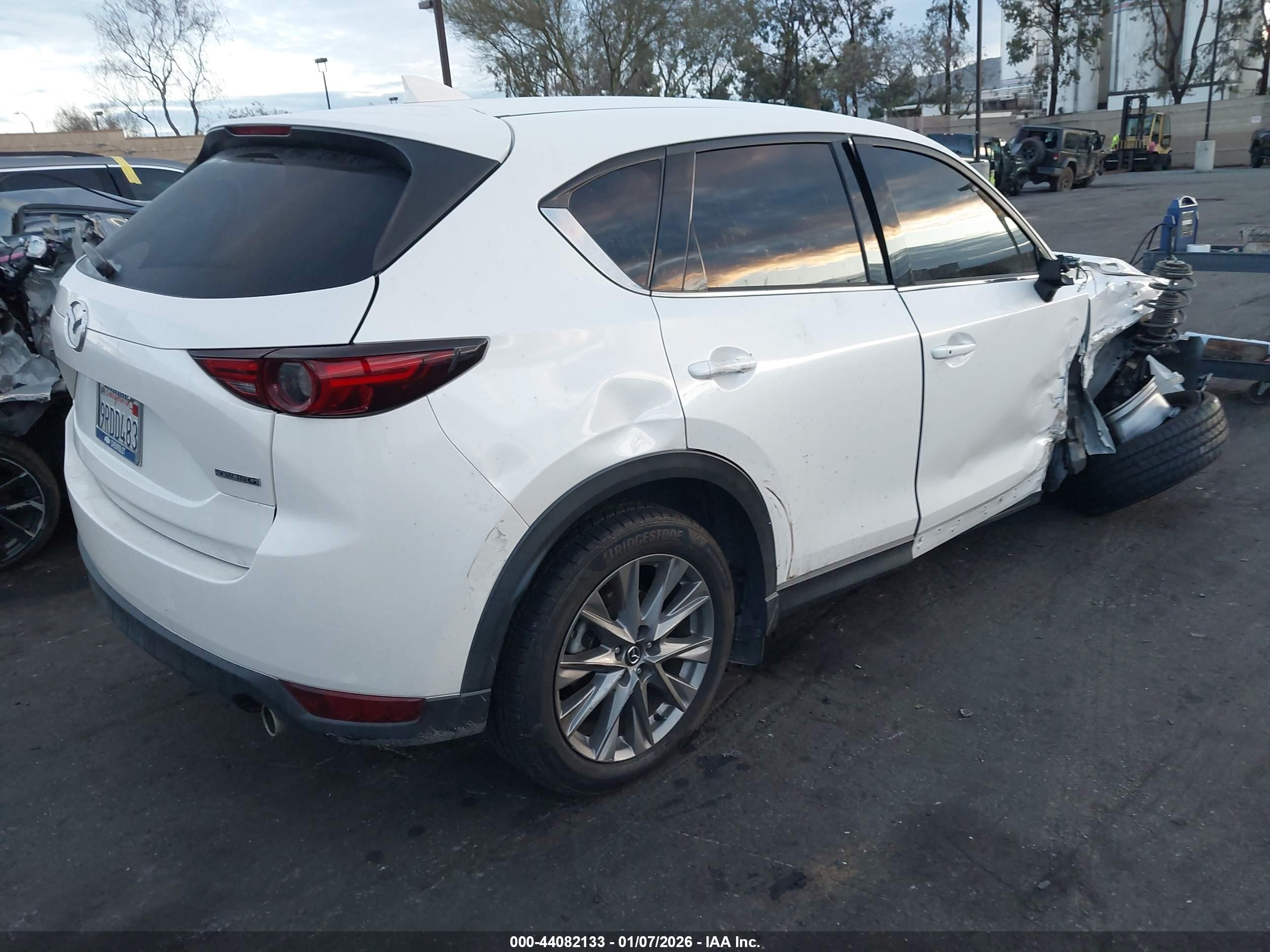 MAZDA CX-5 image 4