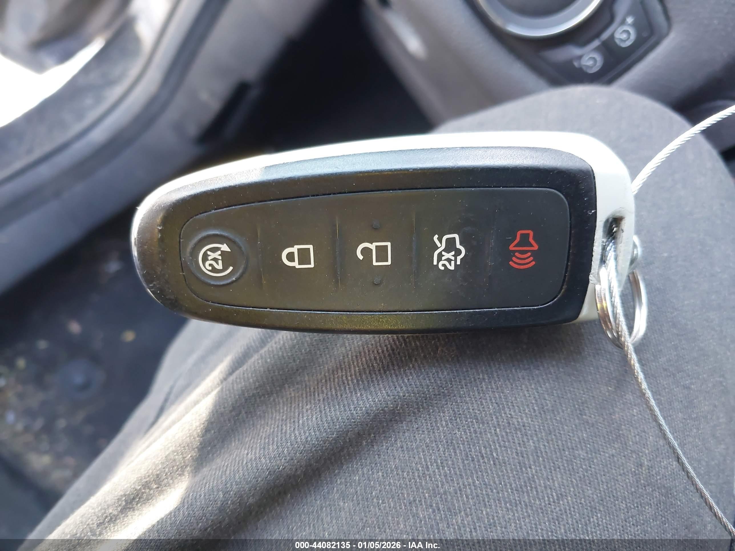 FORD ESCAPE image 11