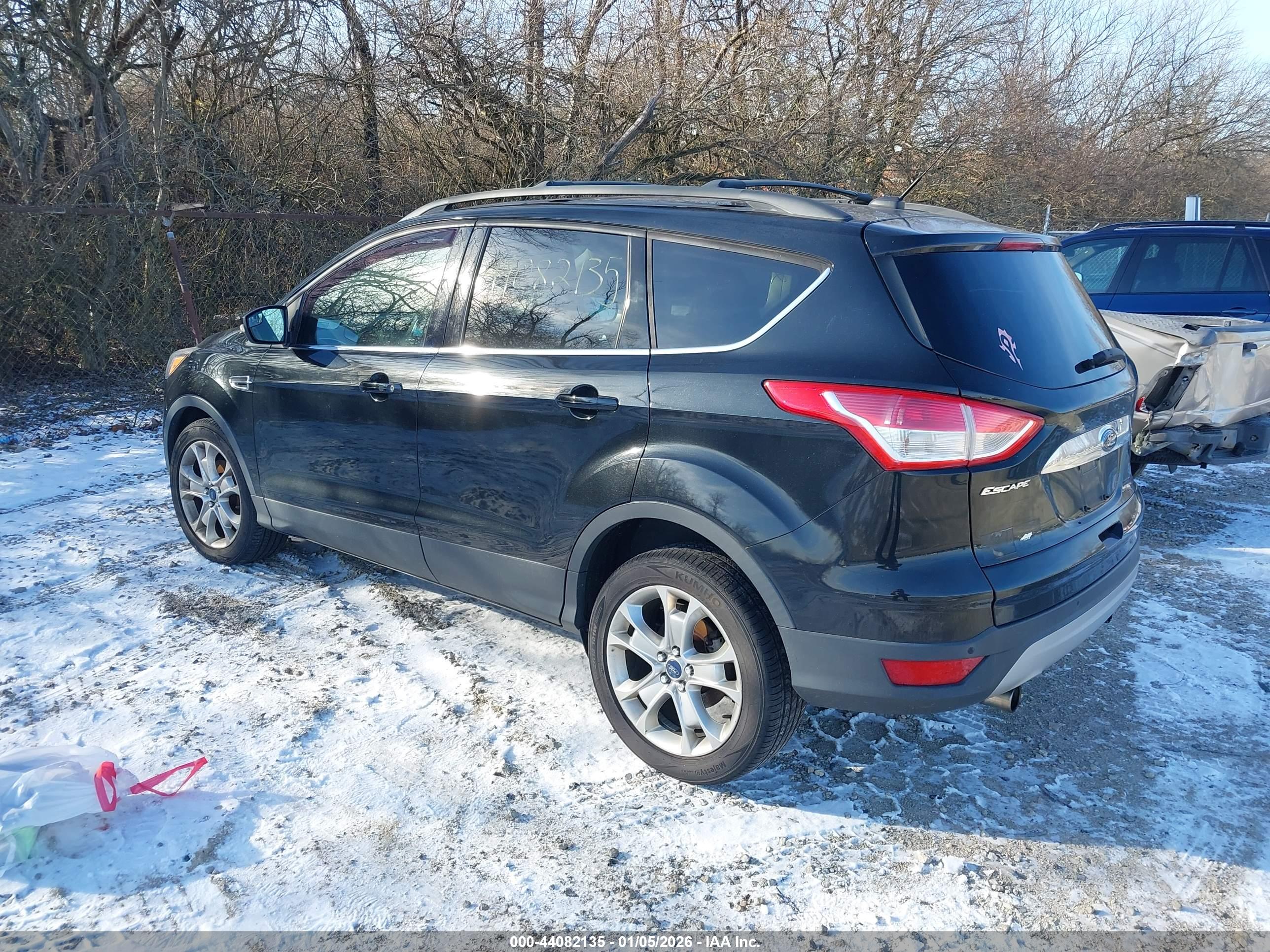 FORD ESCAPE image 3