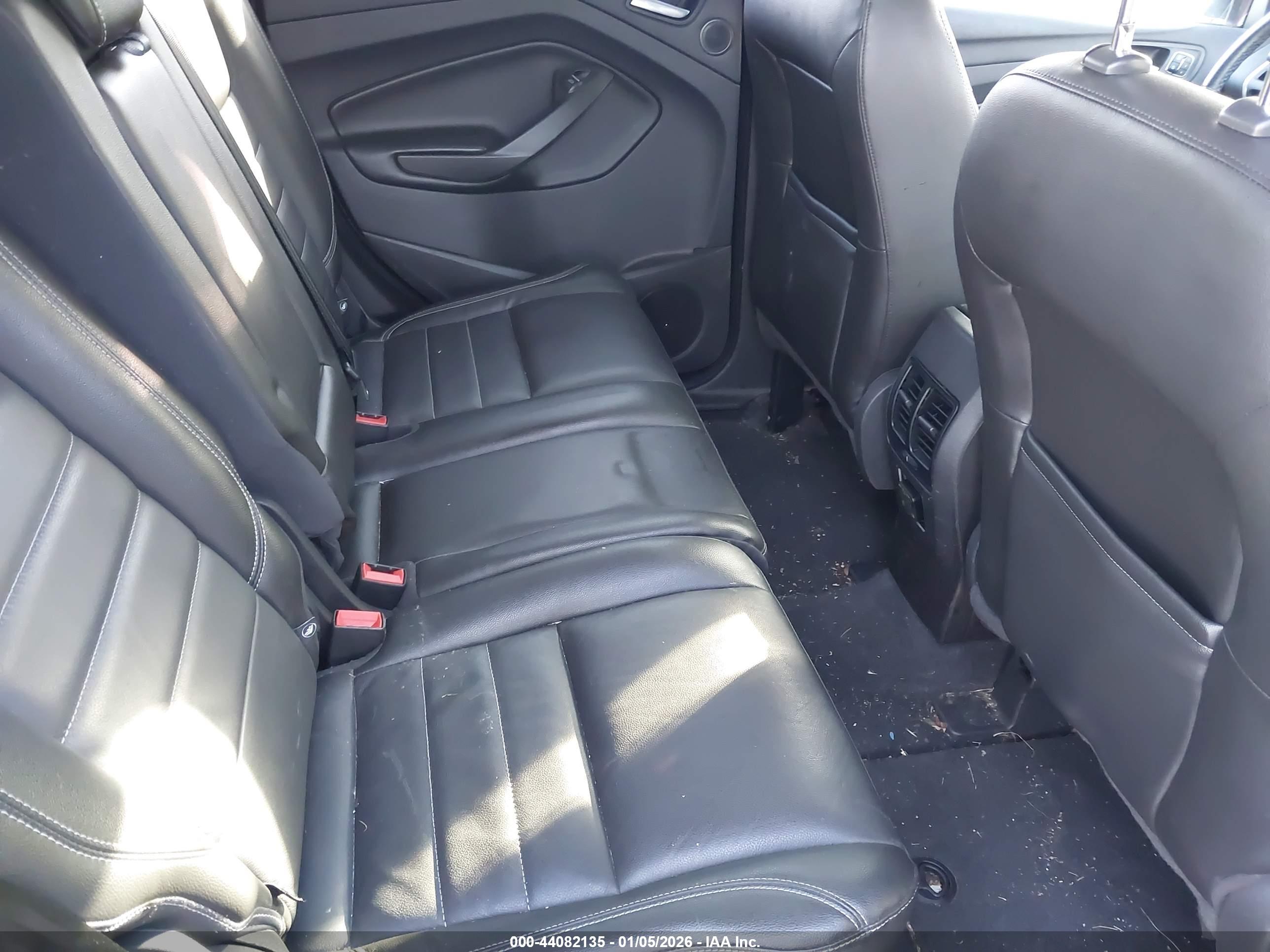 FORD ESCAPE image 8