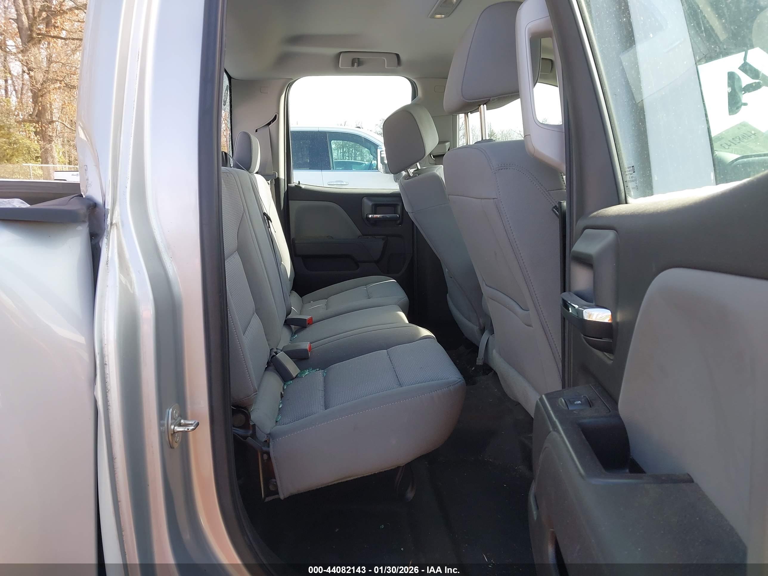 CHEVROLET SILVERADO image 8