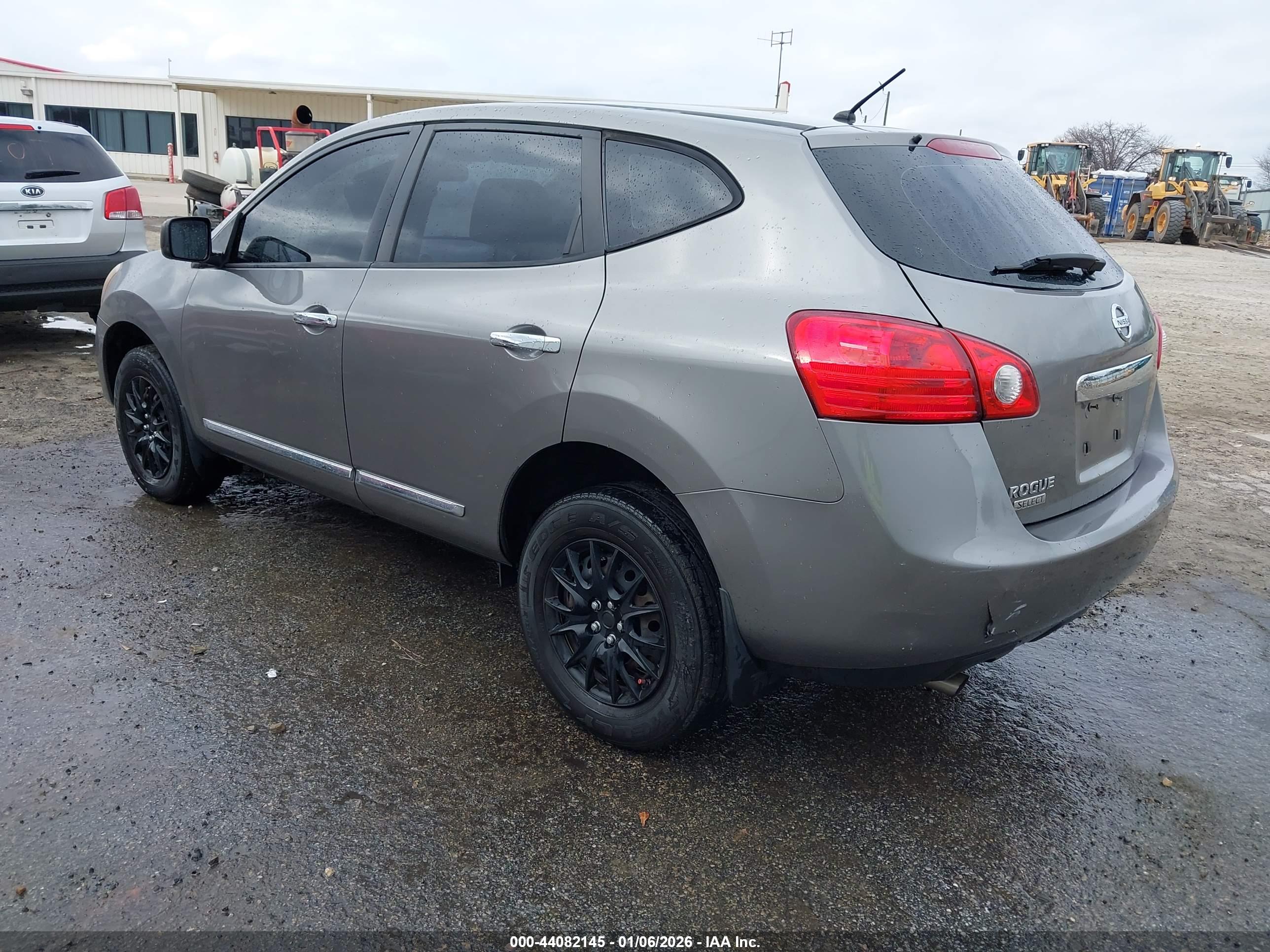 NISSAN ROGUE image 3