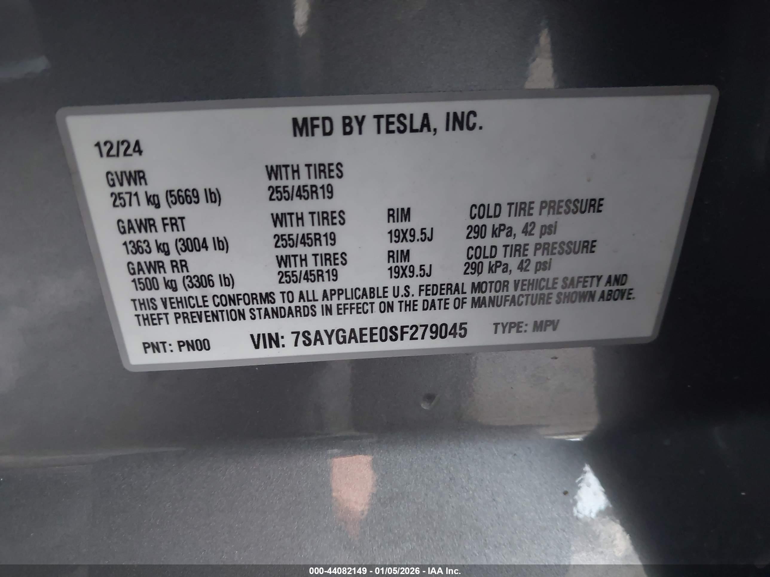 TESLA MODEL image 9