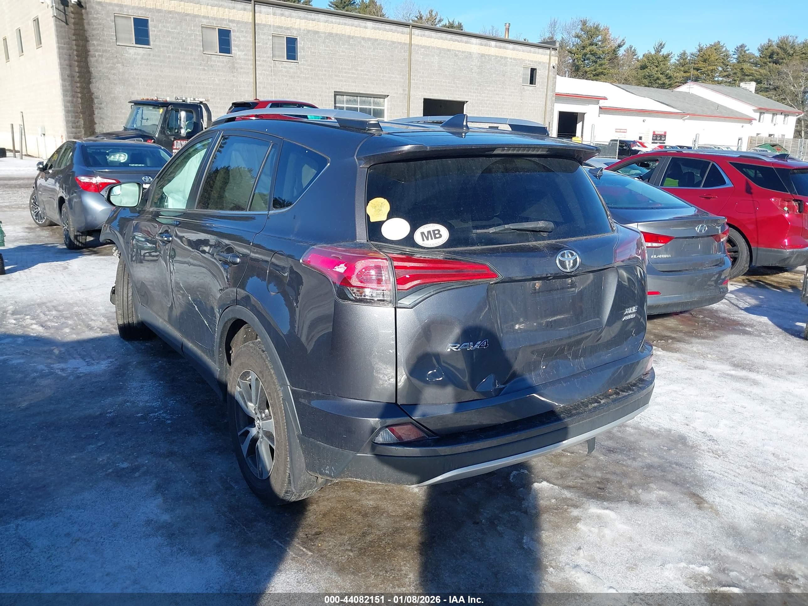 TOYOTA RAV4 image 3